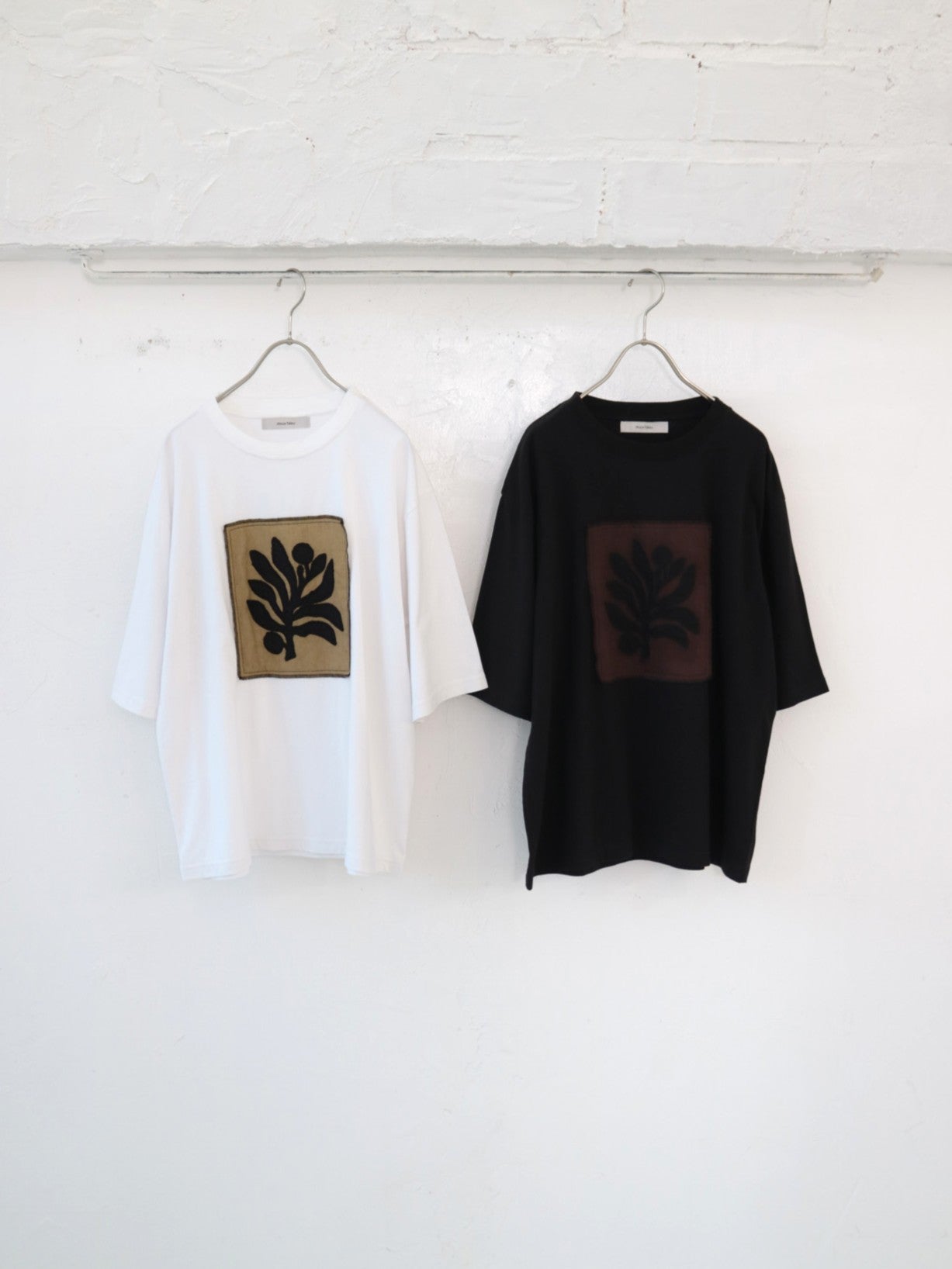doux bleu アップリケ刺繍Tシャツ DB-2621-050