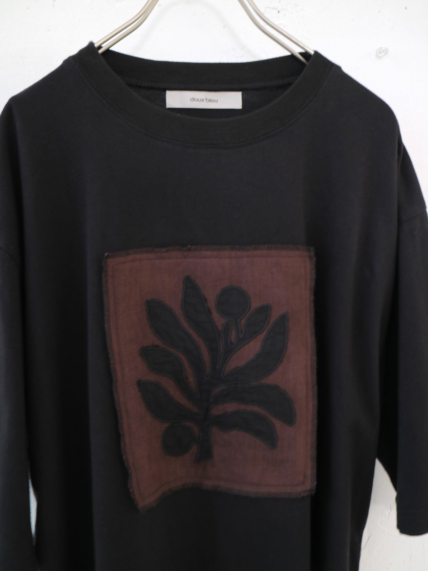 doux bleu アップリケ刺繍Tシャツ DB-2621-050