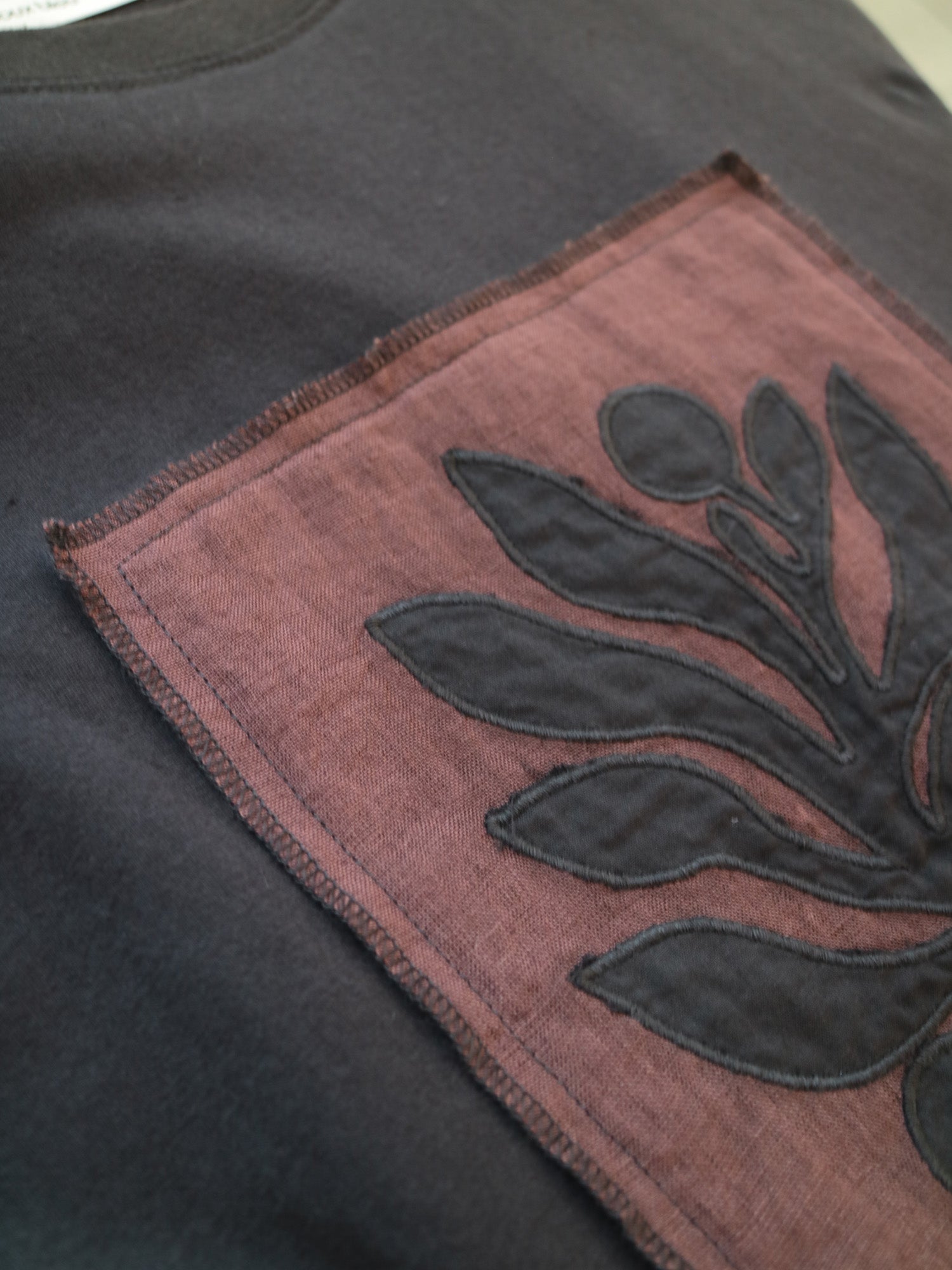 doux bleu アップリケ刺繍Tシャツ DB-2621-050