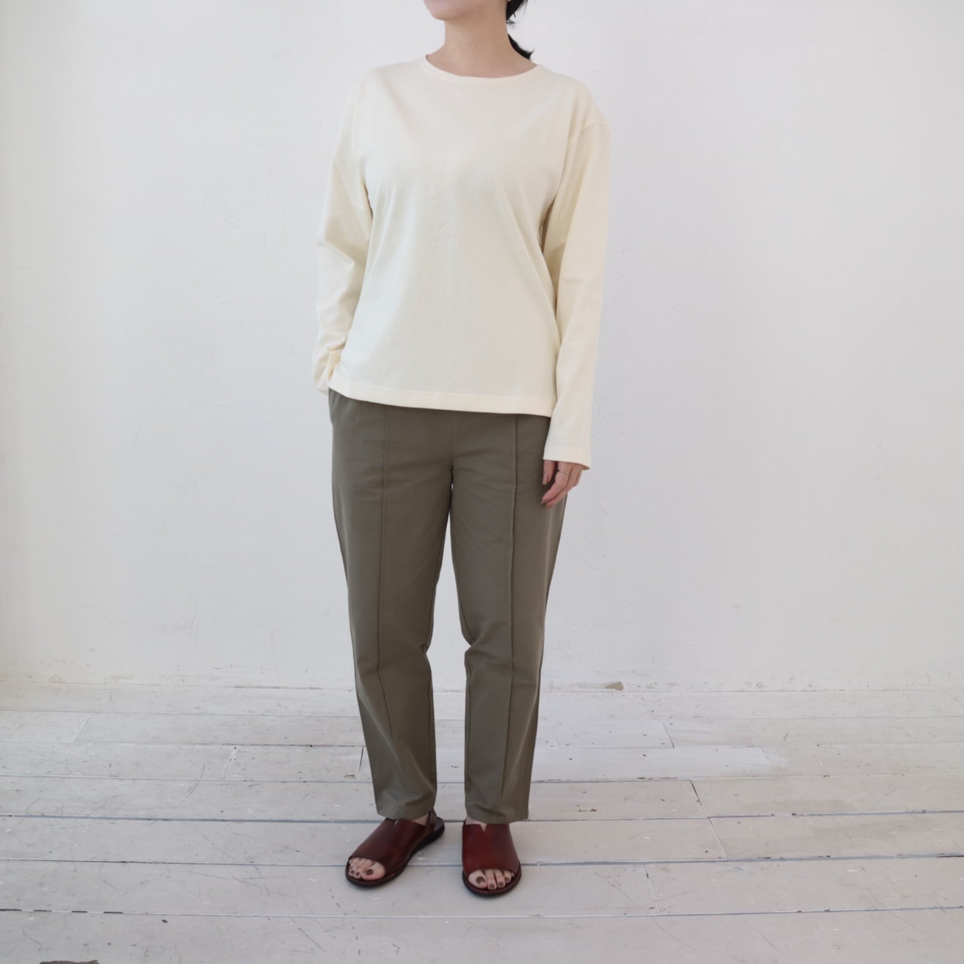YARRA バックサテンスリムパンツ YR-1415-210
