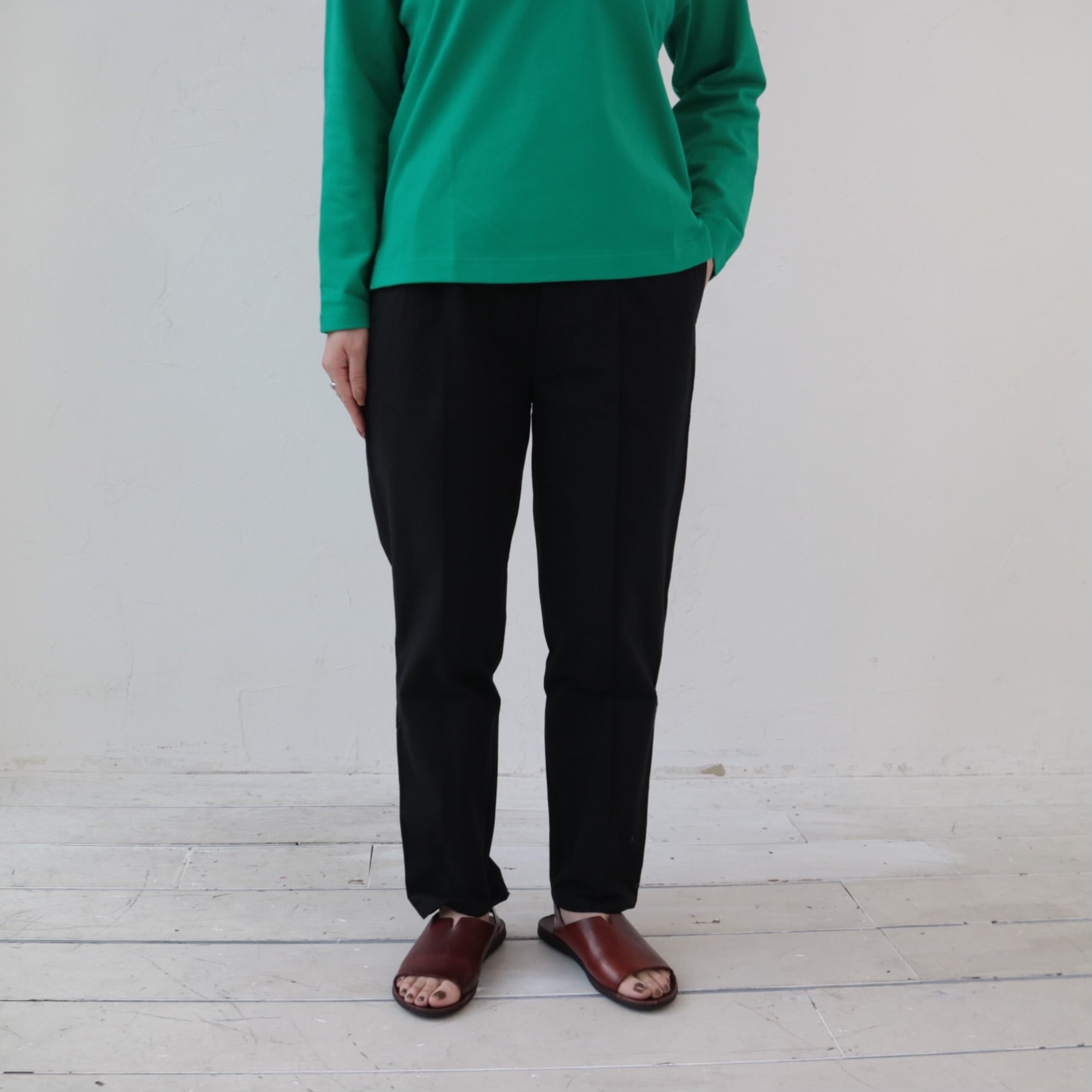 YARRA バックサテンスリムパンツ YR-1415-210
