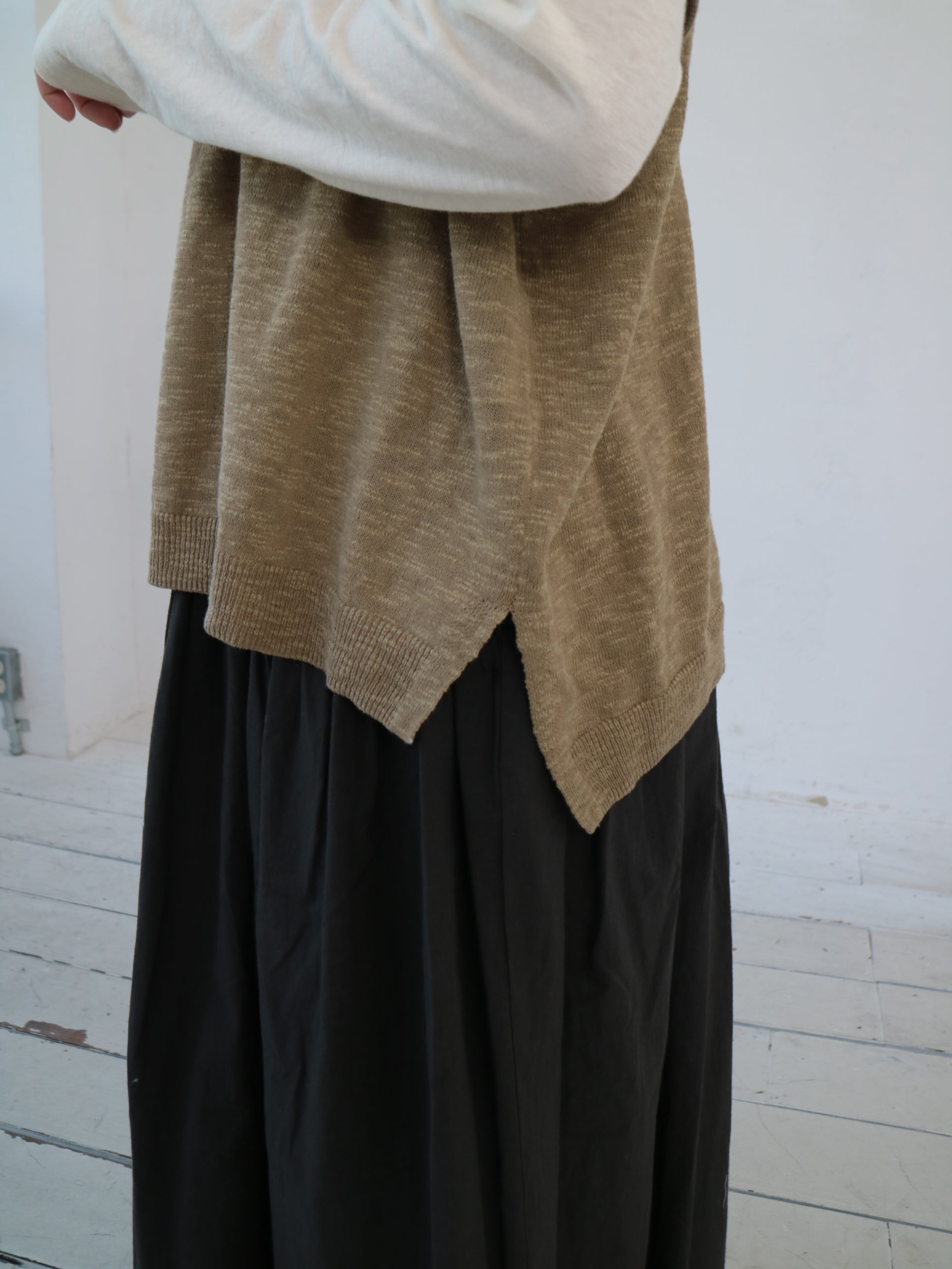 YARRA リネンコットンスリットニットベスト YR-1548-204