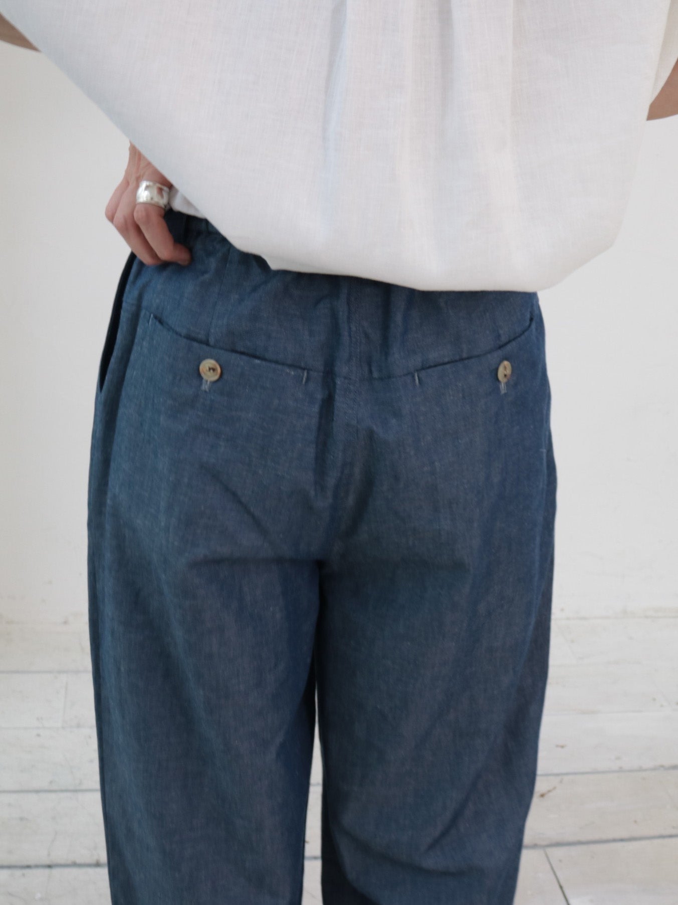 doux bleu ライトデニムタックパンツ DB-2625-056