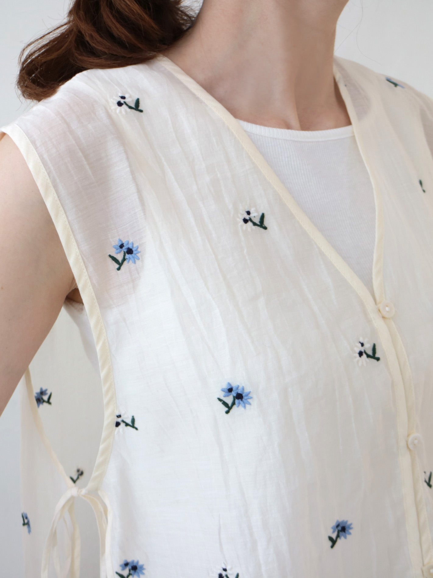 doux bleu シアー刺繍2wayベスト DB-2628-077