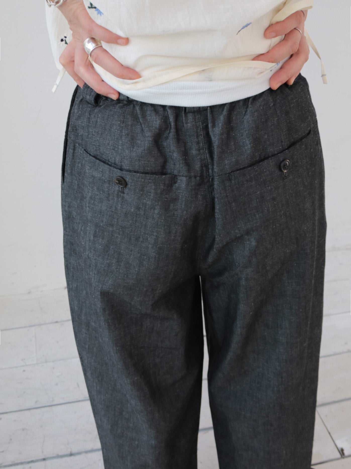 doux bleu ライトデニムタックパンツ DB-2625-056