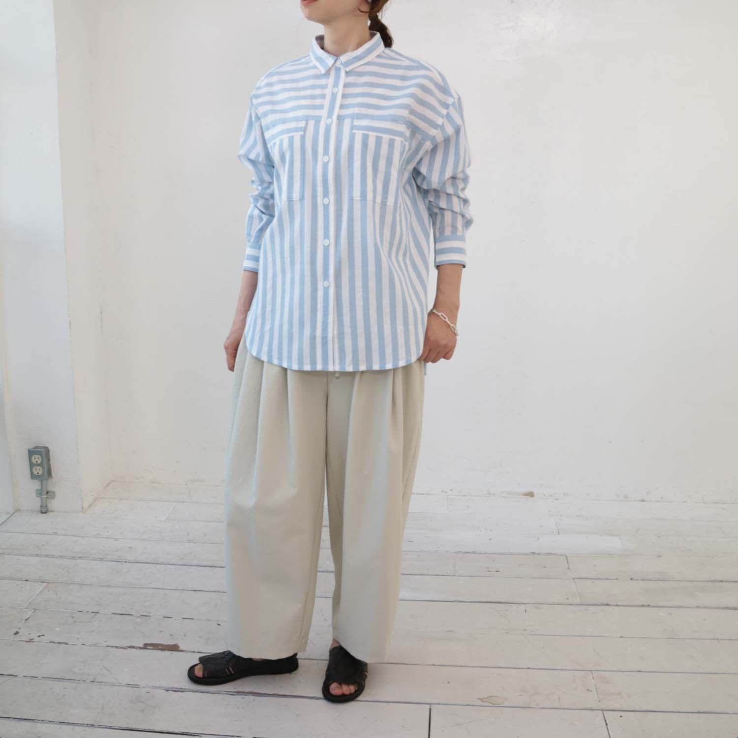 doux bleu ストライプボックスワイドシャツ DB-2413-007