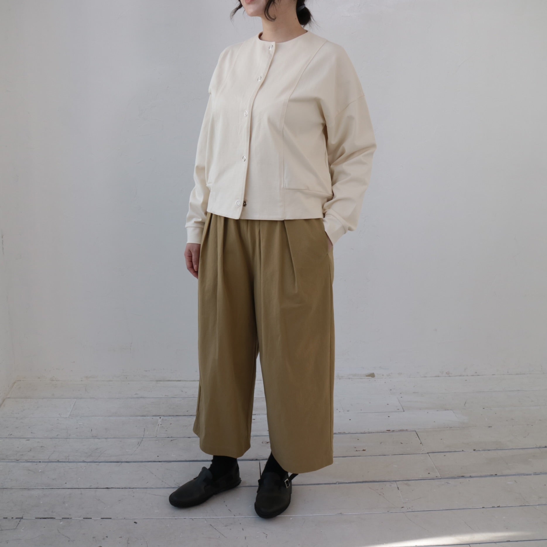 YARRA 9分丈たっぷりタックパンツ YR-1445-210