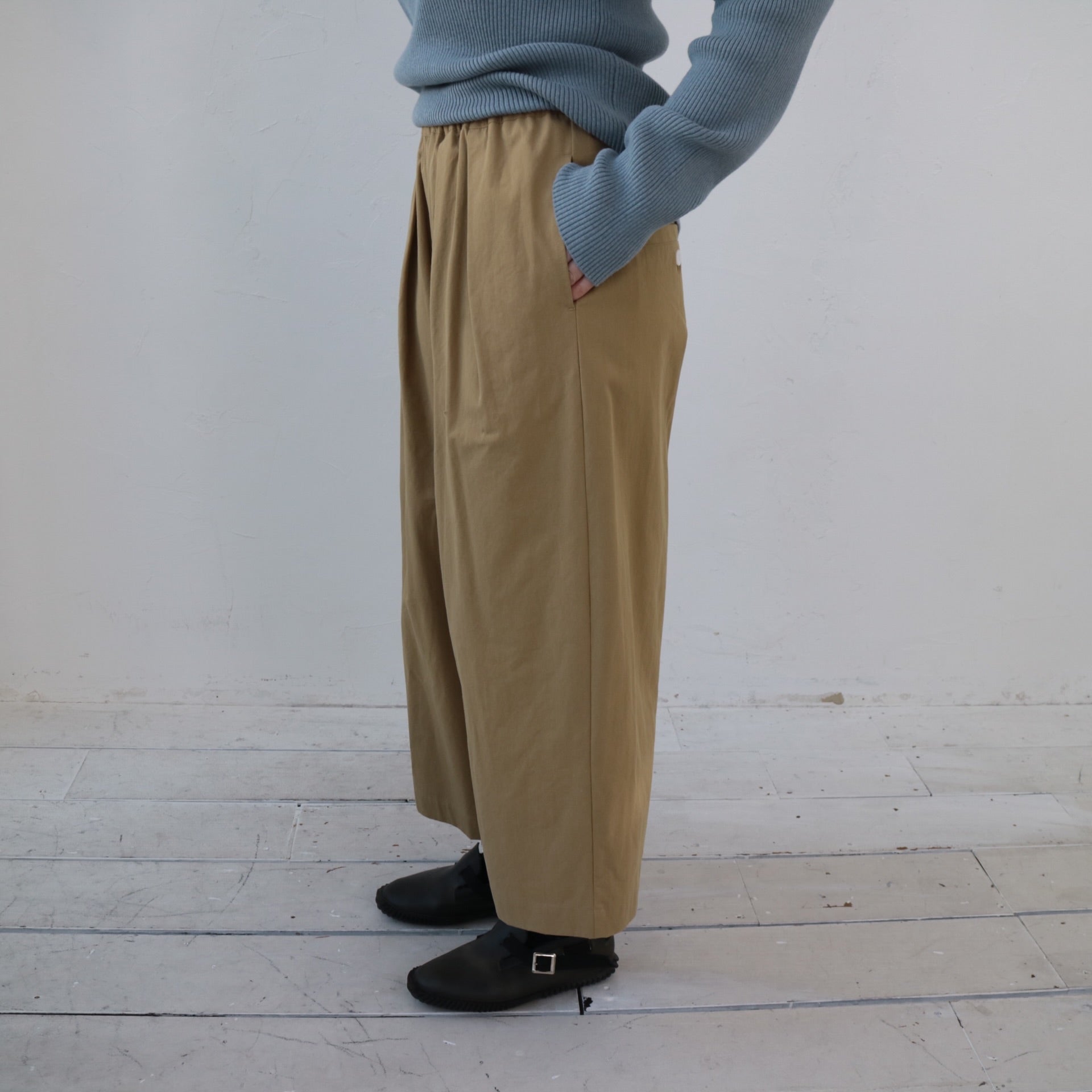 YARRA 9分丈たっぷりタックパンツ YR-1445-210