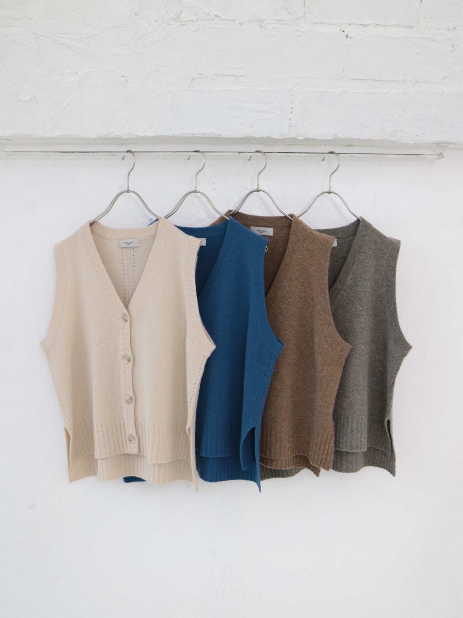 doux bleu EXファインメリノウール ニットベスト DB-2548-032