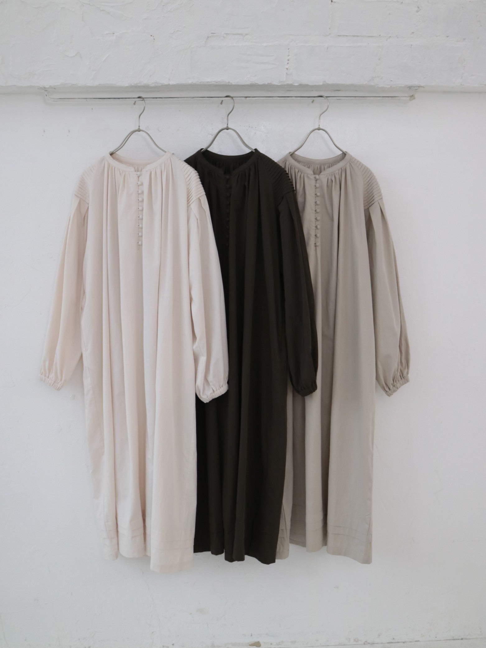 doux bleu ショルダーピンタック ワンピース DB-2544-030