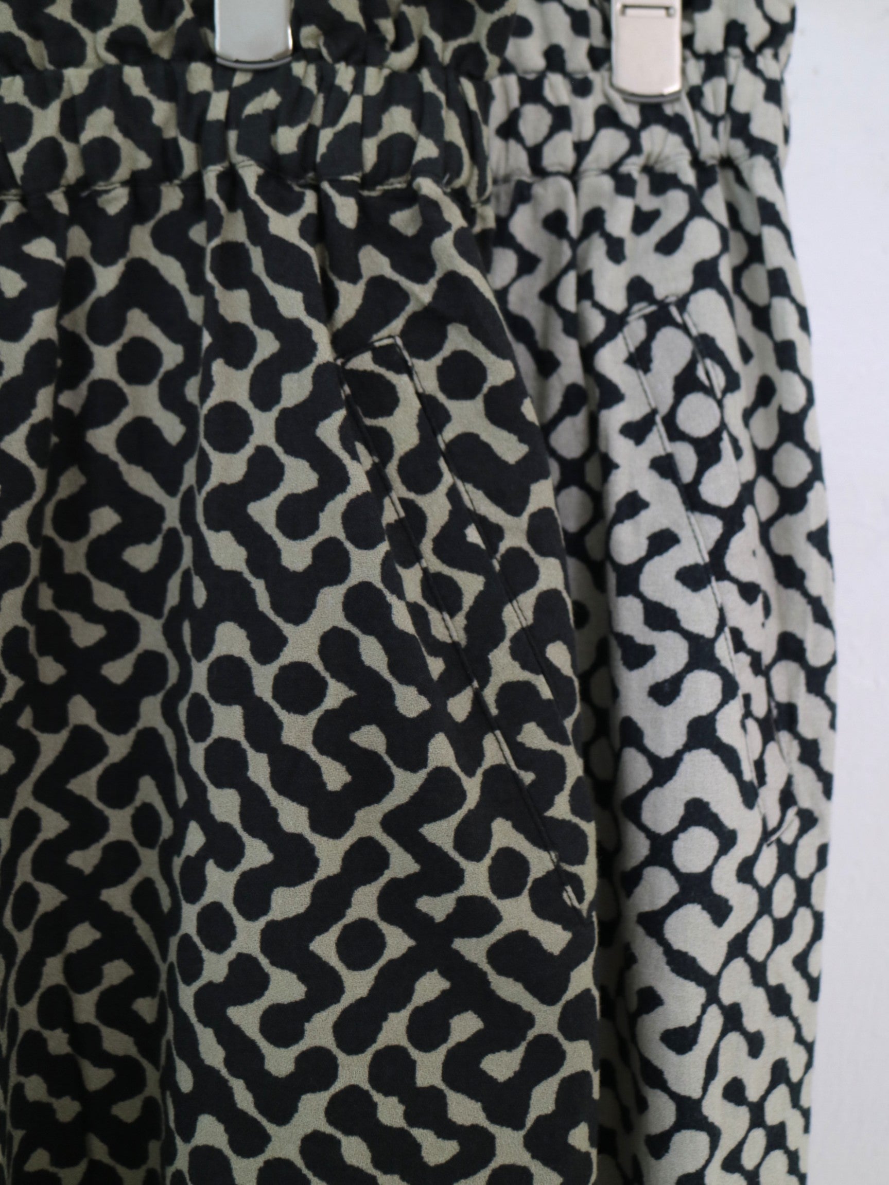 doux bleu インドプリント イージーパンツ DB-2545-007