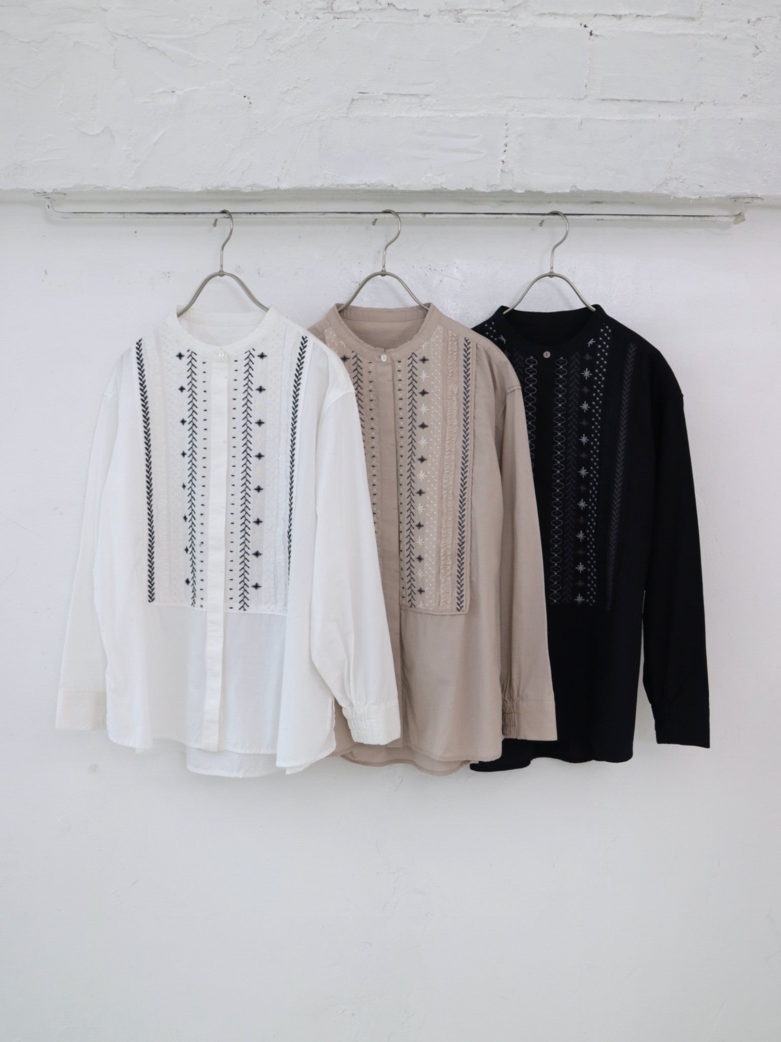 doux bleu ステッチ エンブロイダリーシャツ DB-2543-017
