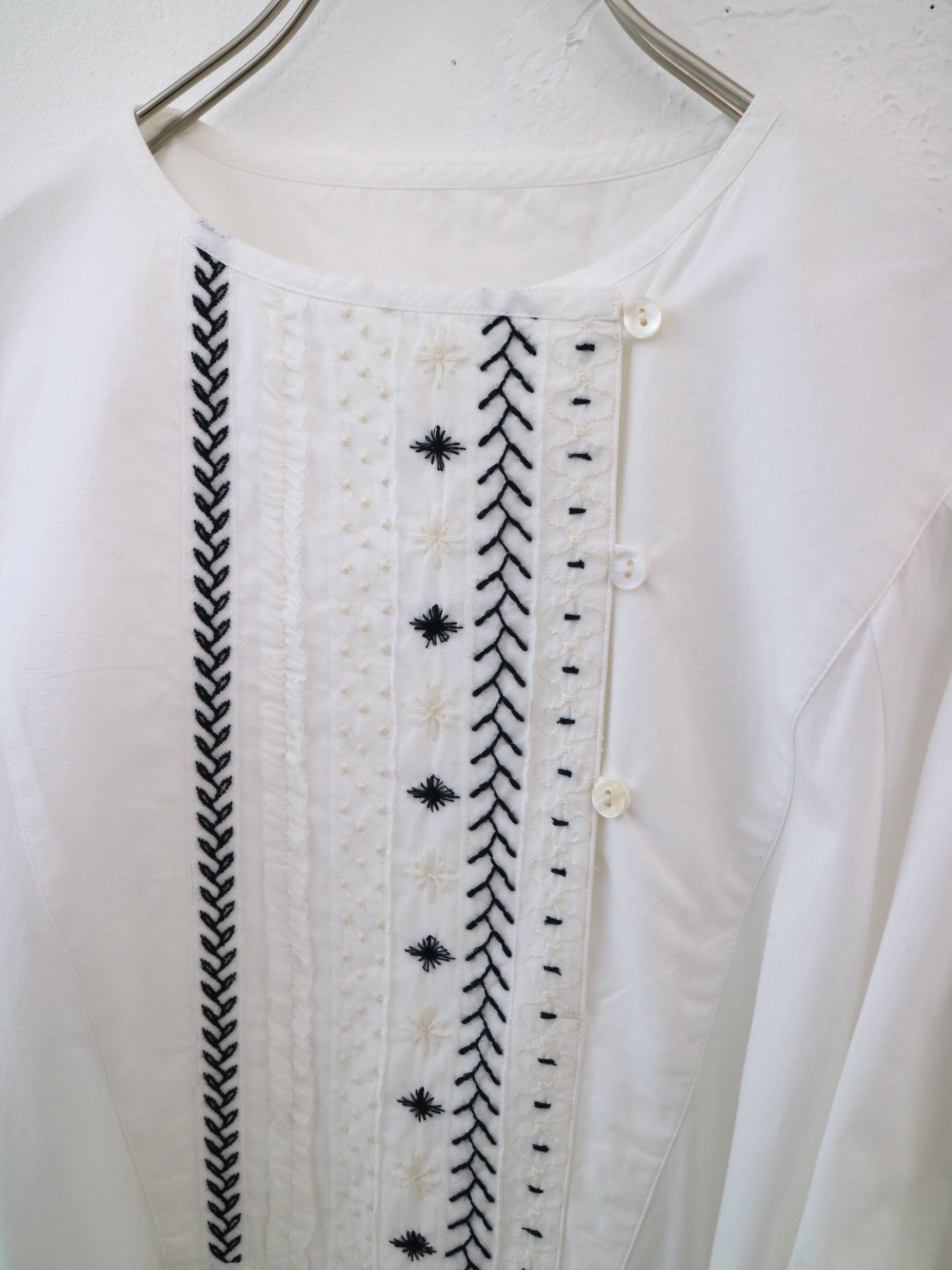 doux bleu ステッチ エンブロイダリーワンピース DB-2544-018