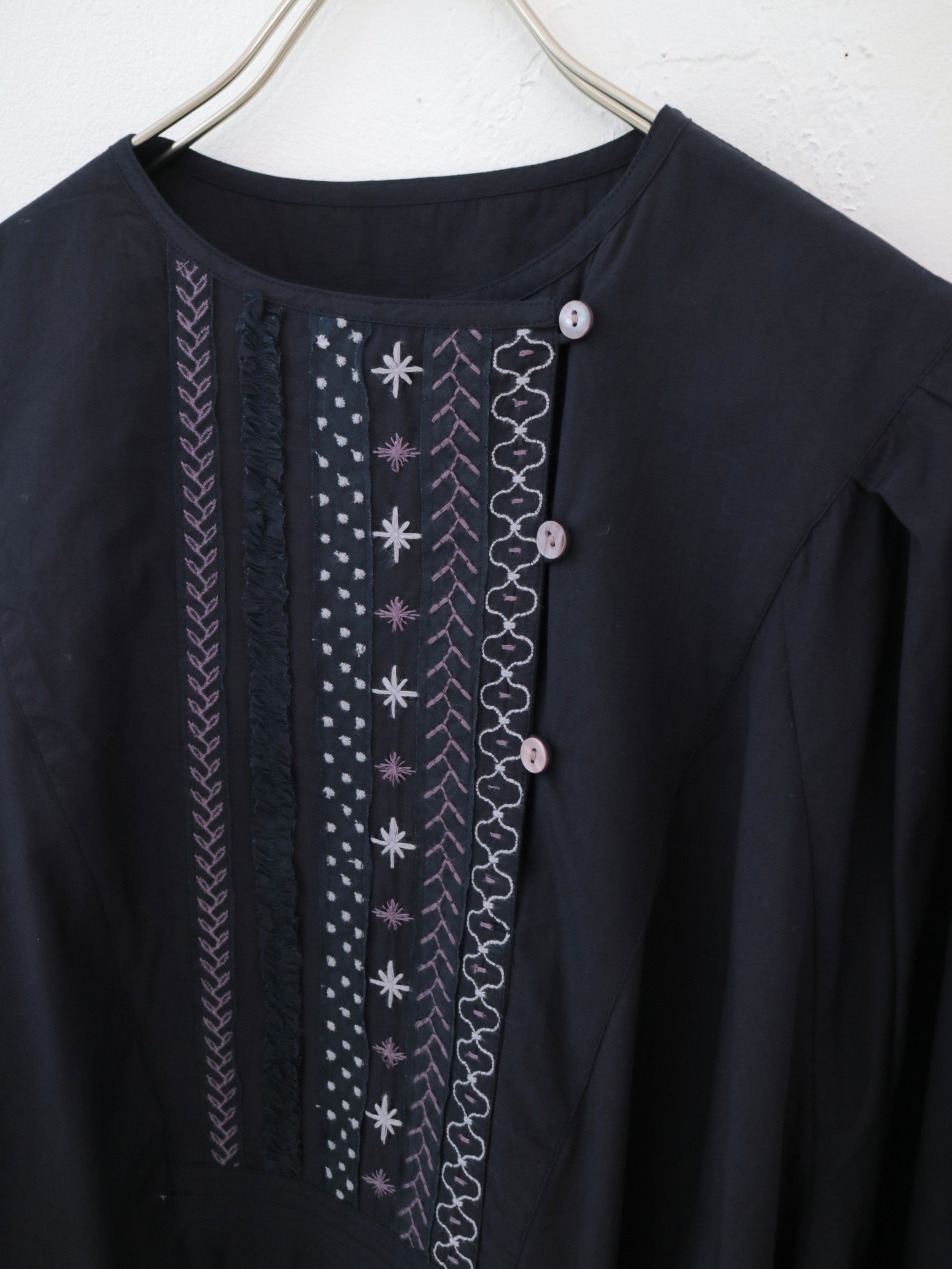 doux bleu ステッチ エンブロイダリーワンピース DB-2544-018