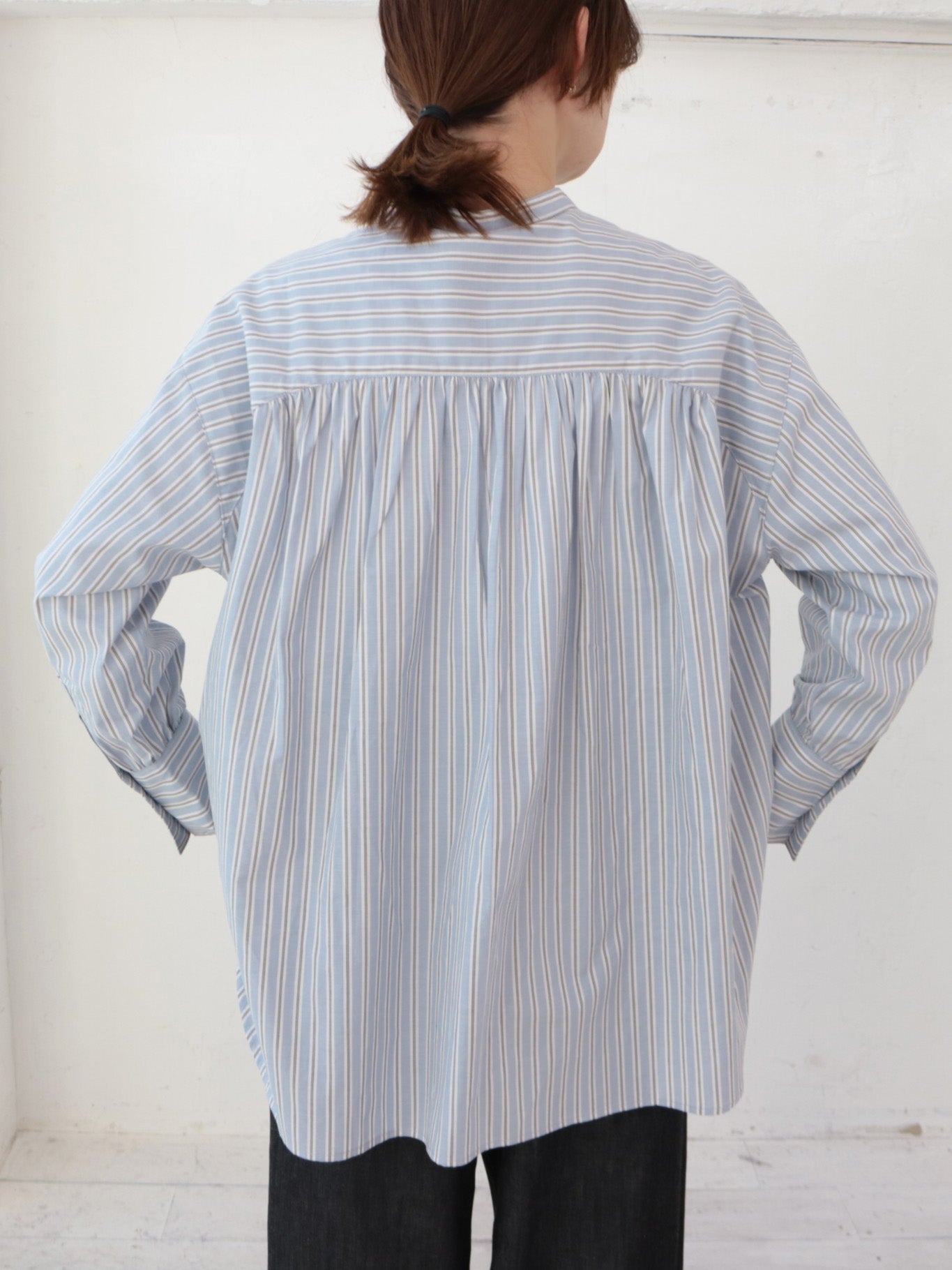 doux bleu バックギャザーシャツ DB-2543-028