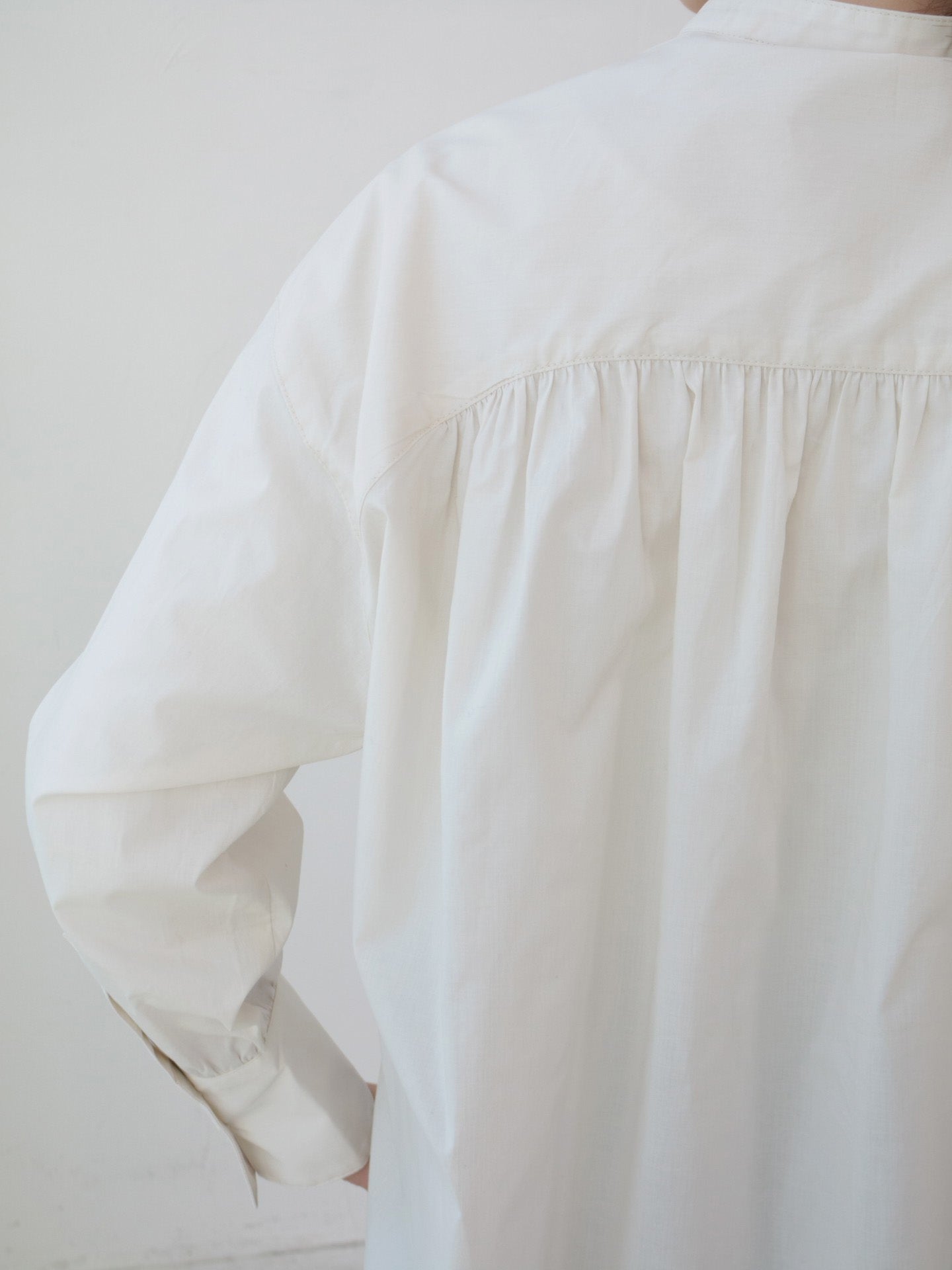 doux bleu バックギャザーシャツ DB-2543-028