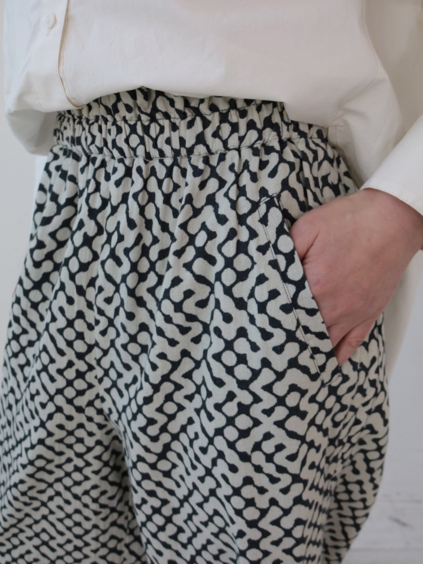 doux bleu インドプリント イージーパンツ DB-2545-007