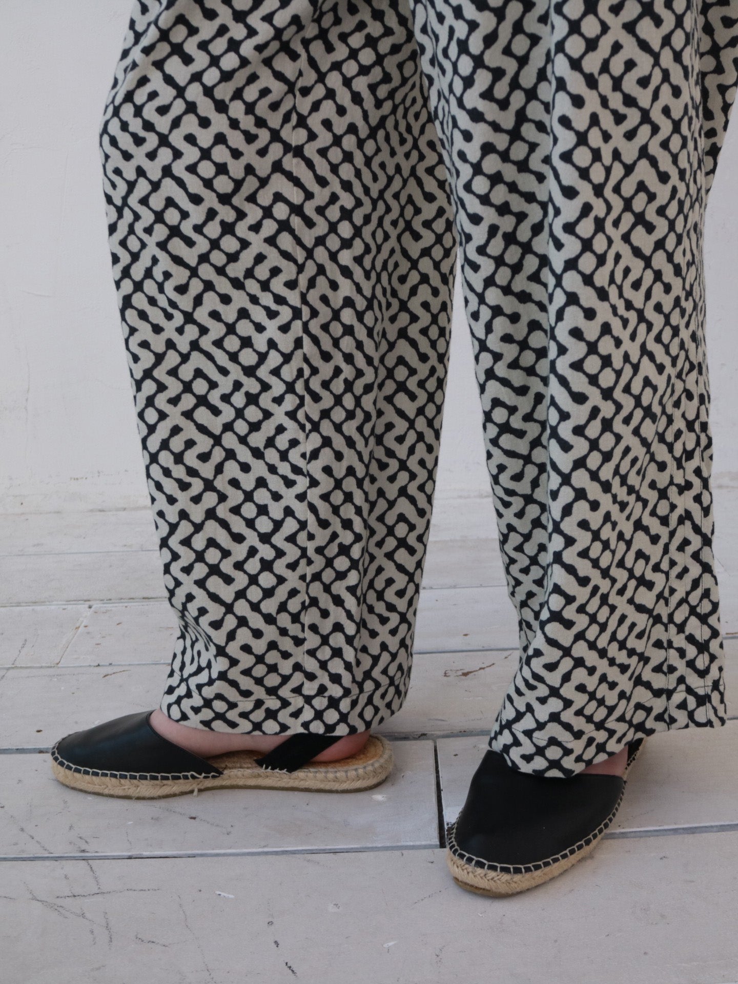 doux bleu インドプリント イージーパンツ DB-2545-007