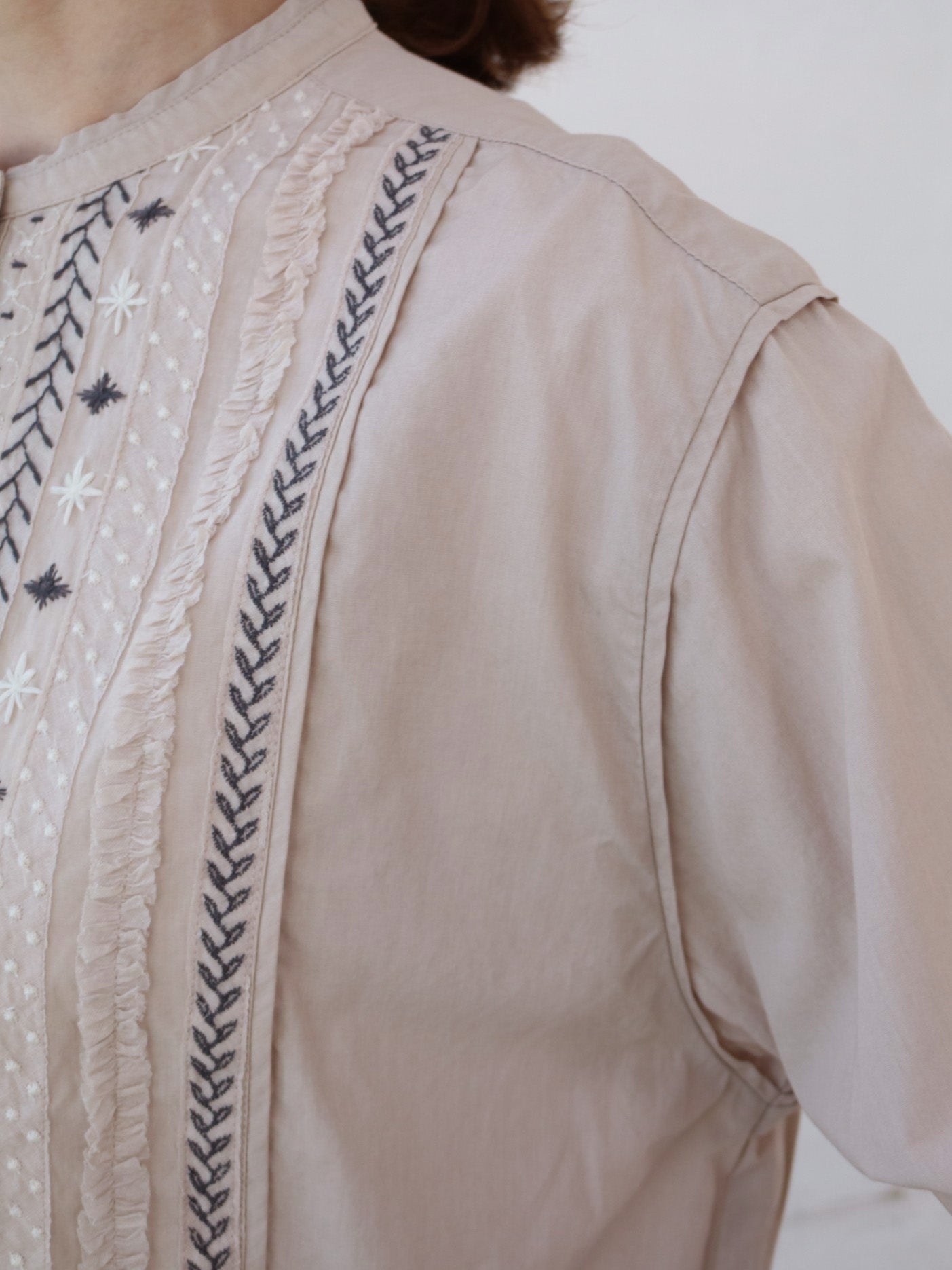 doux bleu ステッチ エンブロイダリーシャツ DB-2543-017