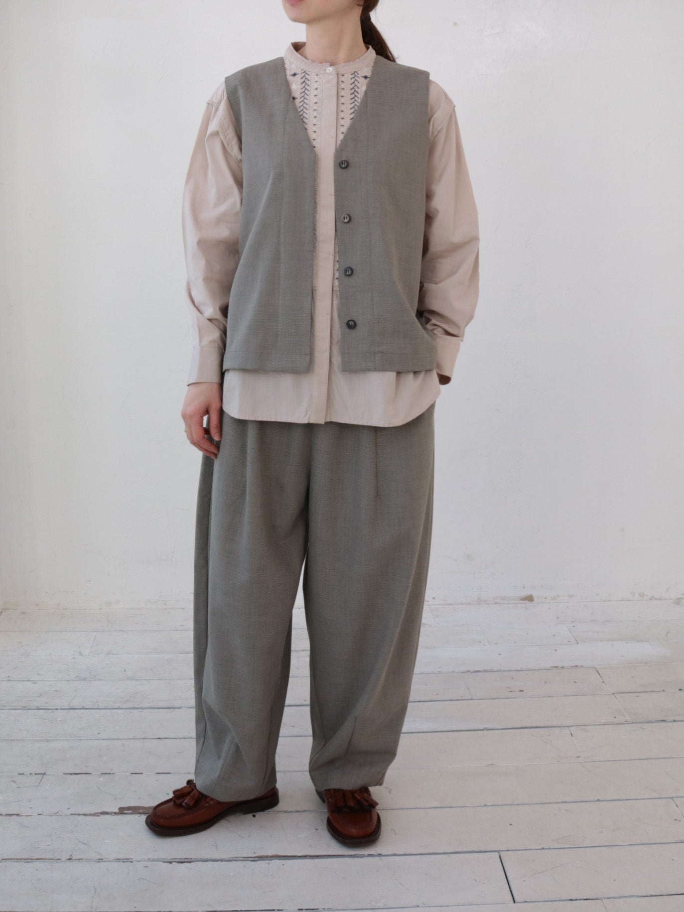 doux bleu 2WAY Vネックベスト DB-2548-023