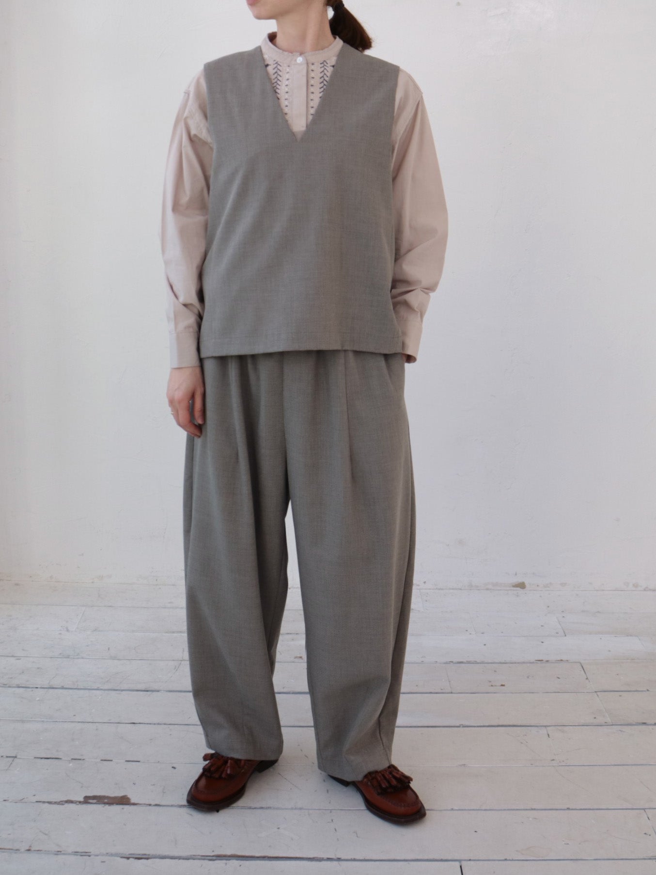 doux bleu 2WAY Vネックベスト DB-2548-023