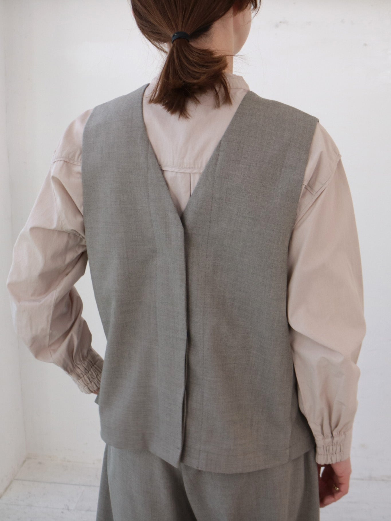 doux bleu 2WAY Vネックベスト DB-2548-023