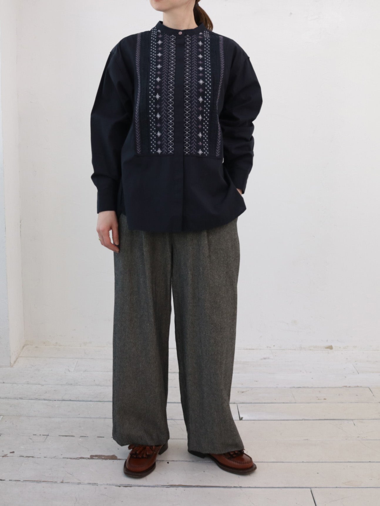 doux bleu ステッチ エンブロイダリーシャツ DB-2543-017