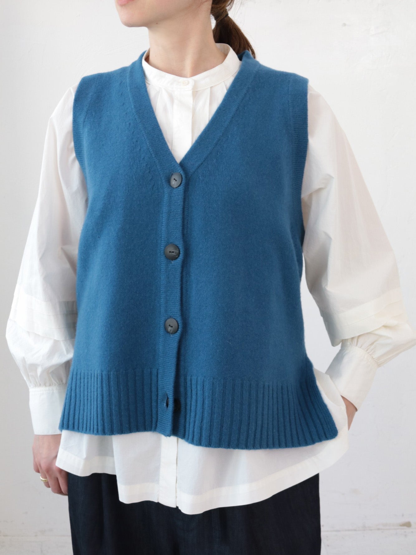 doux bleu EXファインメリノウール ニットベスト DB-2548-032