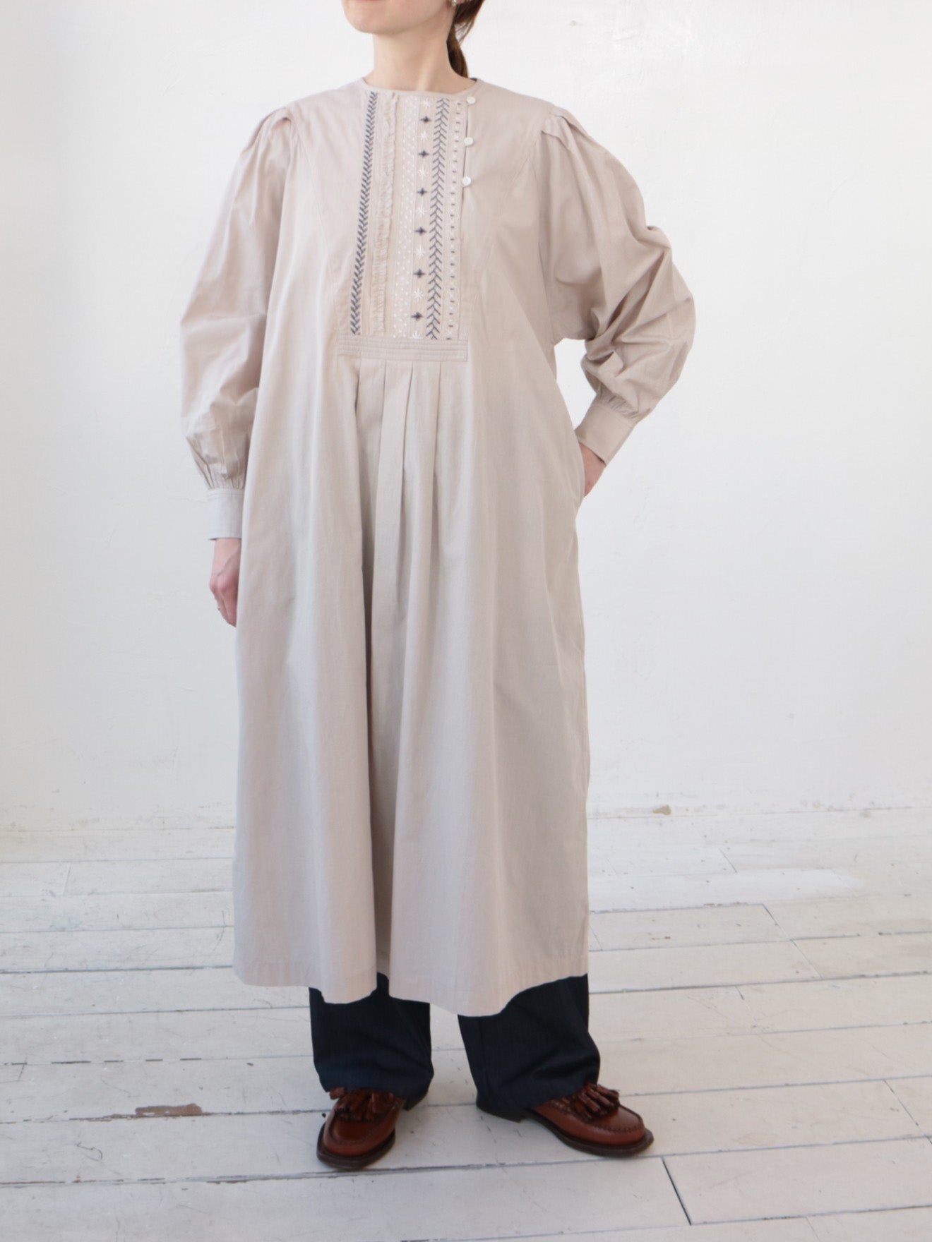 doux bleu ステッチ エンブロイダリーワンピース DB-2544-018