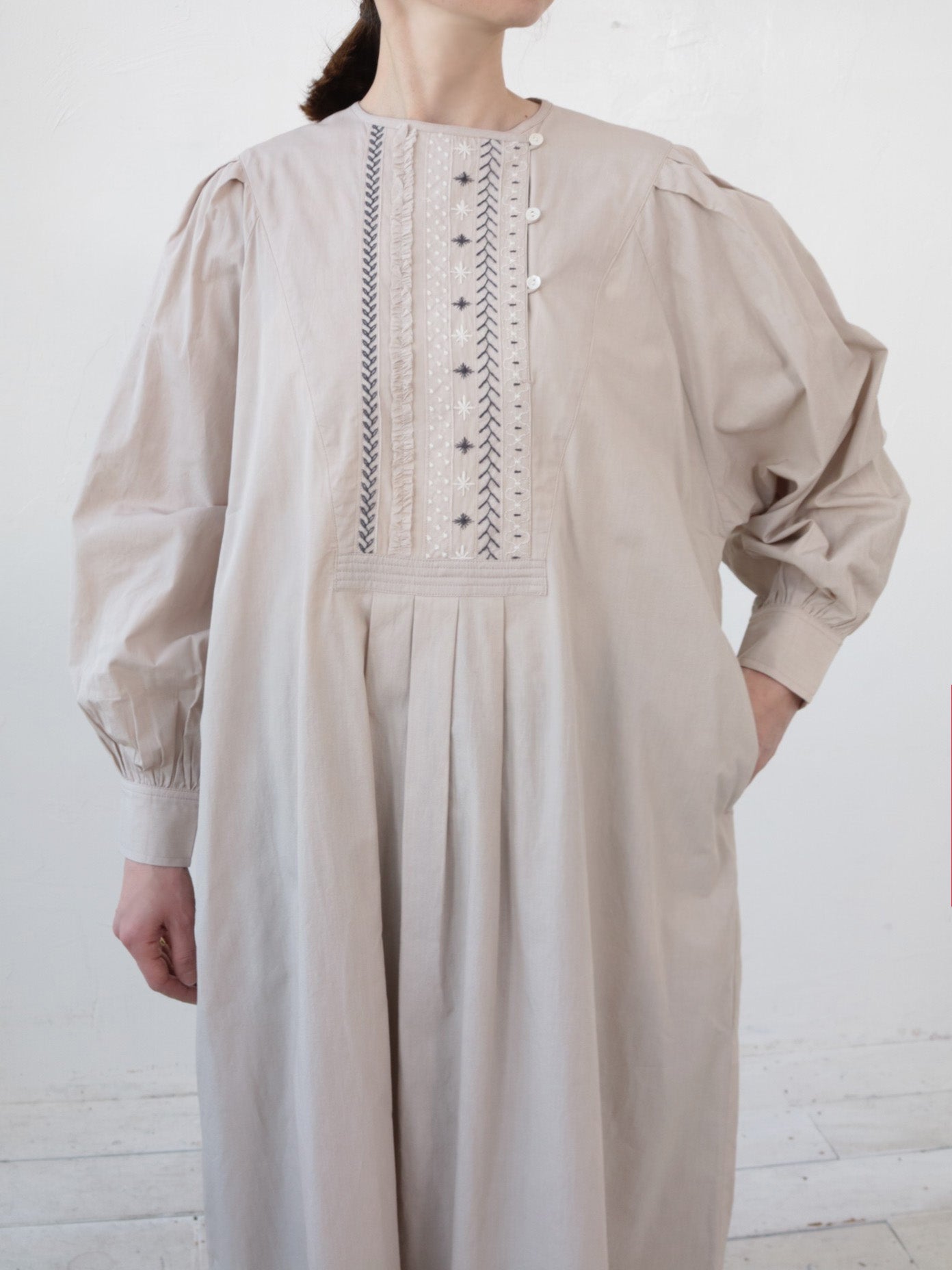 doux bleu ステッチ エンブロイダリーワンピース DB-2544-018