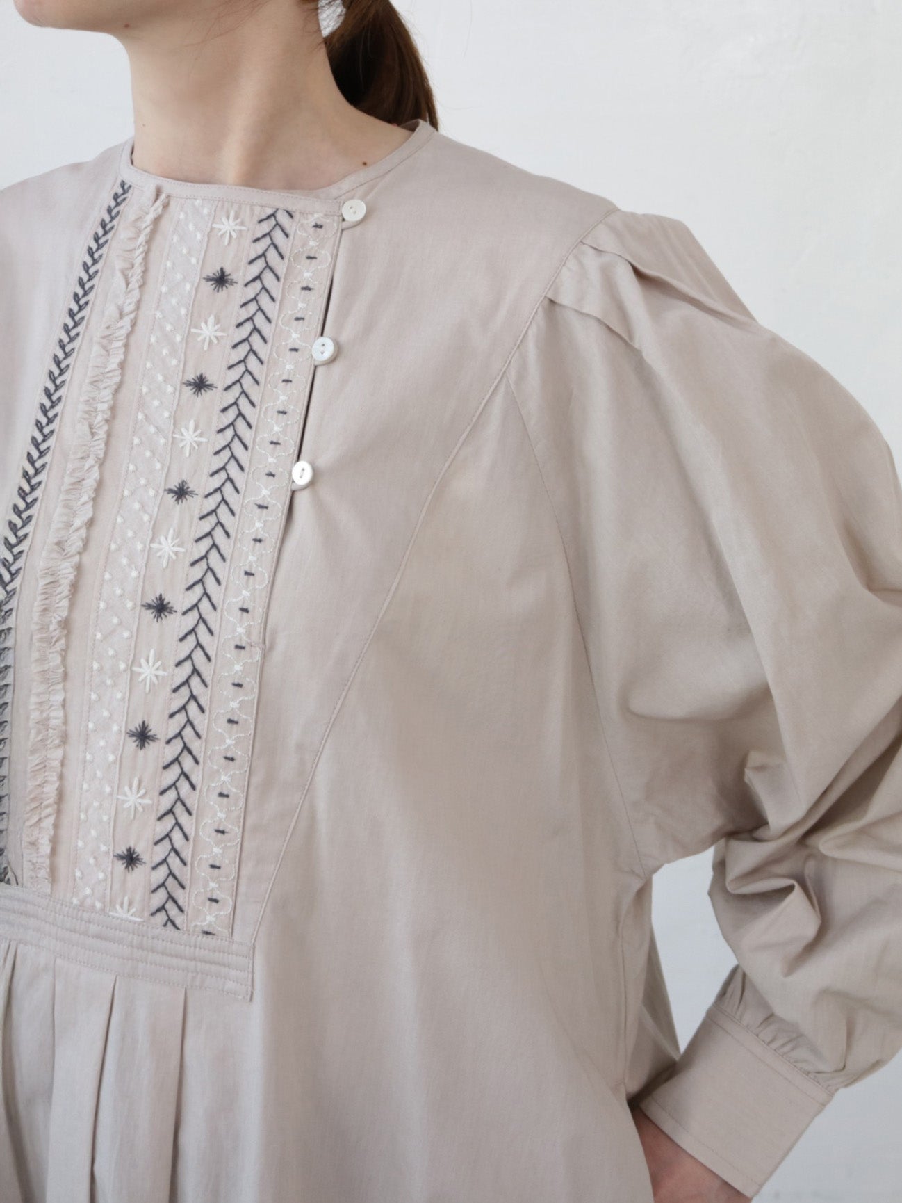 doux bleu ステッチ エンブロイダリーワンピース DB-2544-018