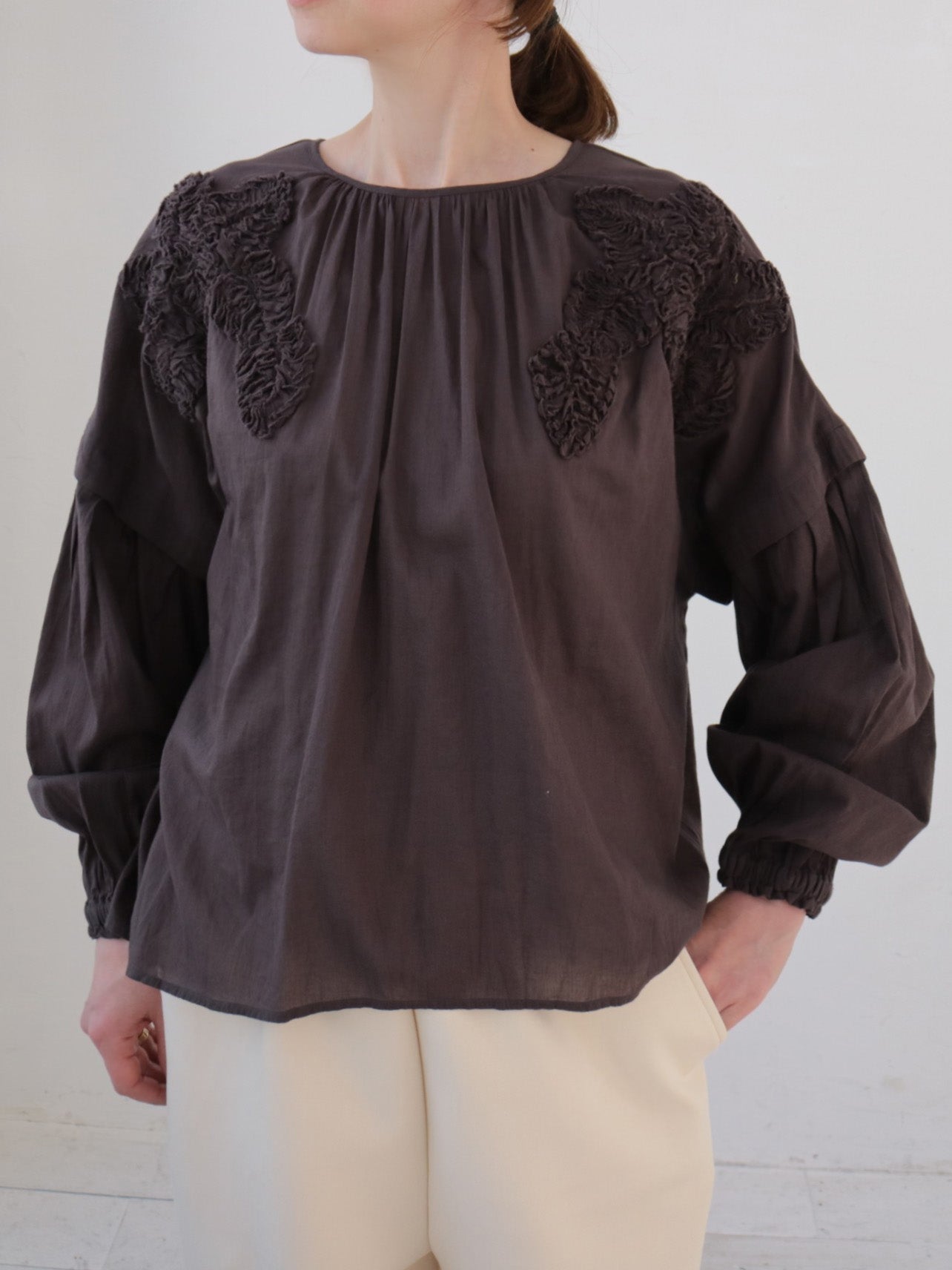 doux bleu ストリング刺繍ブラウス DB-2543-004