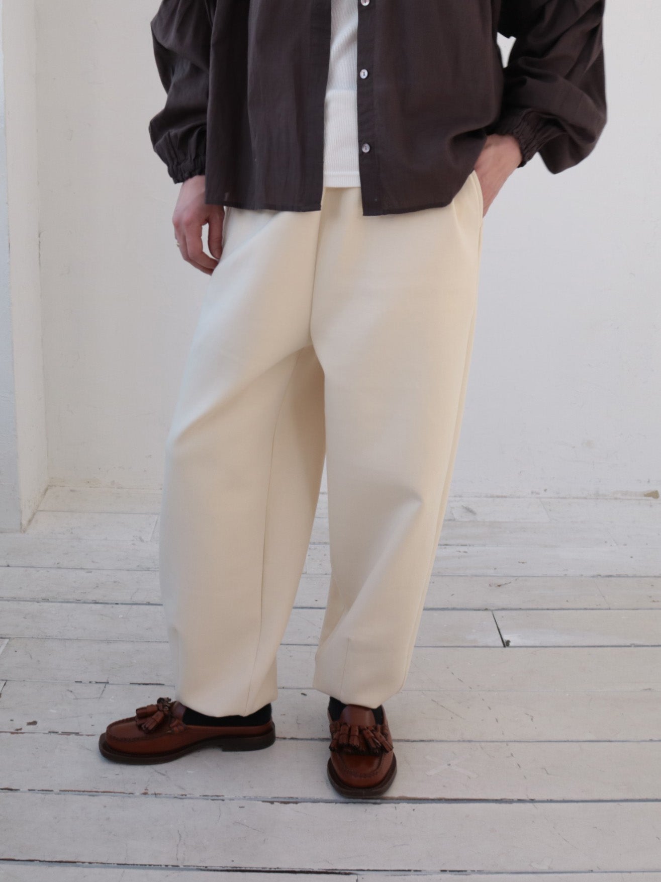 doux bleu タック ジョガーパンツ DB-2545-029