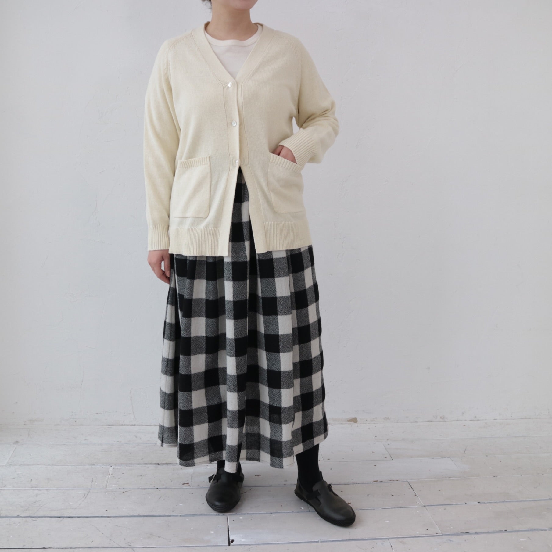 YARRA 撚り杢Vネックカーディガン YR-1442-215