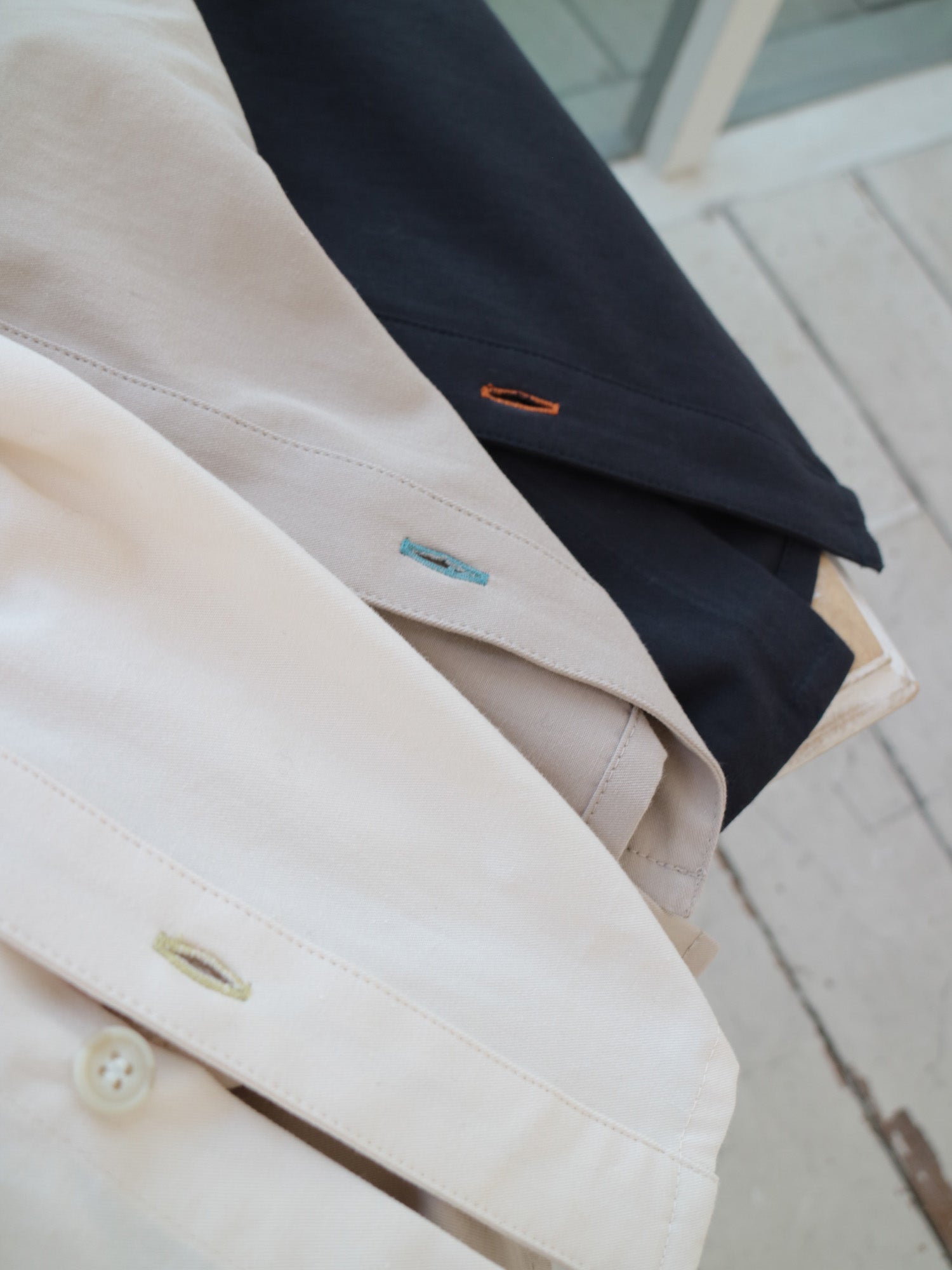 YARRA NEU ヴィンテージワッシャー衿フリルシャツ NU-5553-423