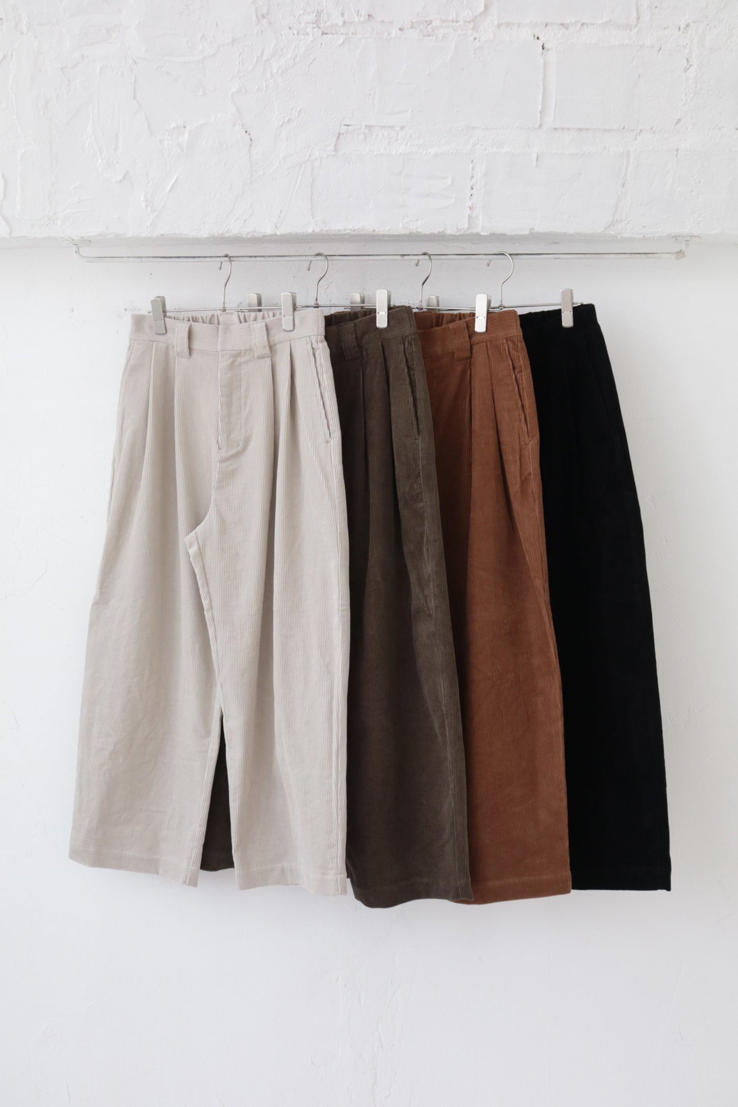 doux bleu コーデュロイ タックパンツ DB-2555-048