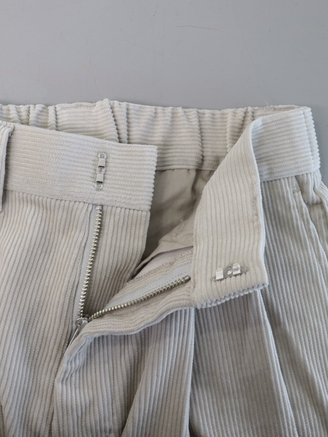 doux bleu コーデュロイ タックパンツ DB-2555-048