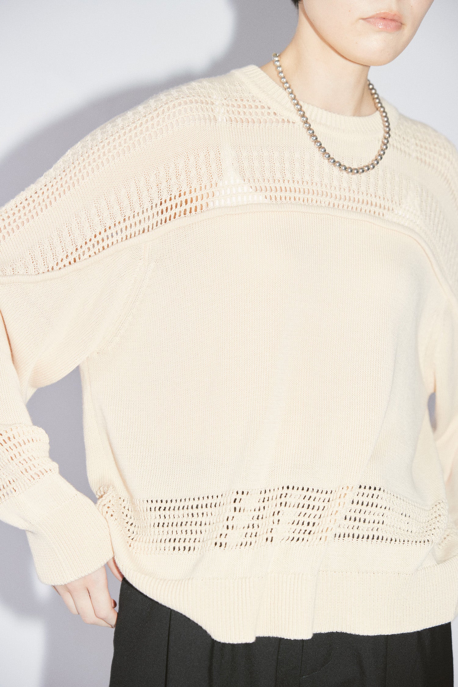 YARRA NEU 透かし編みヨークニットプルオーバー NU-5612-407