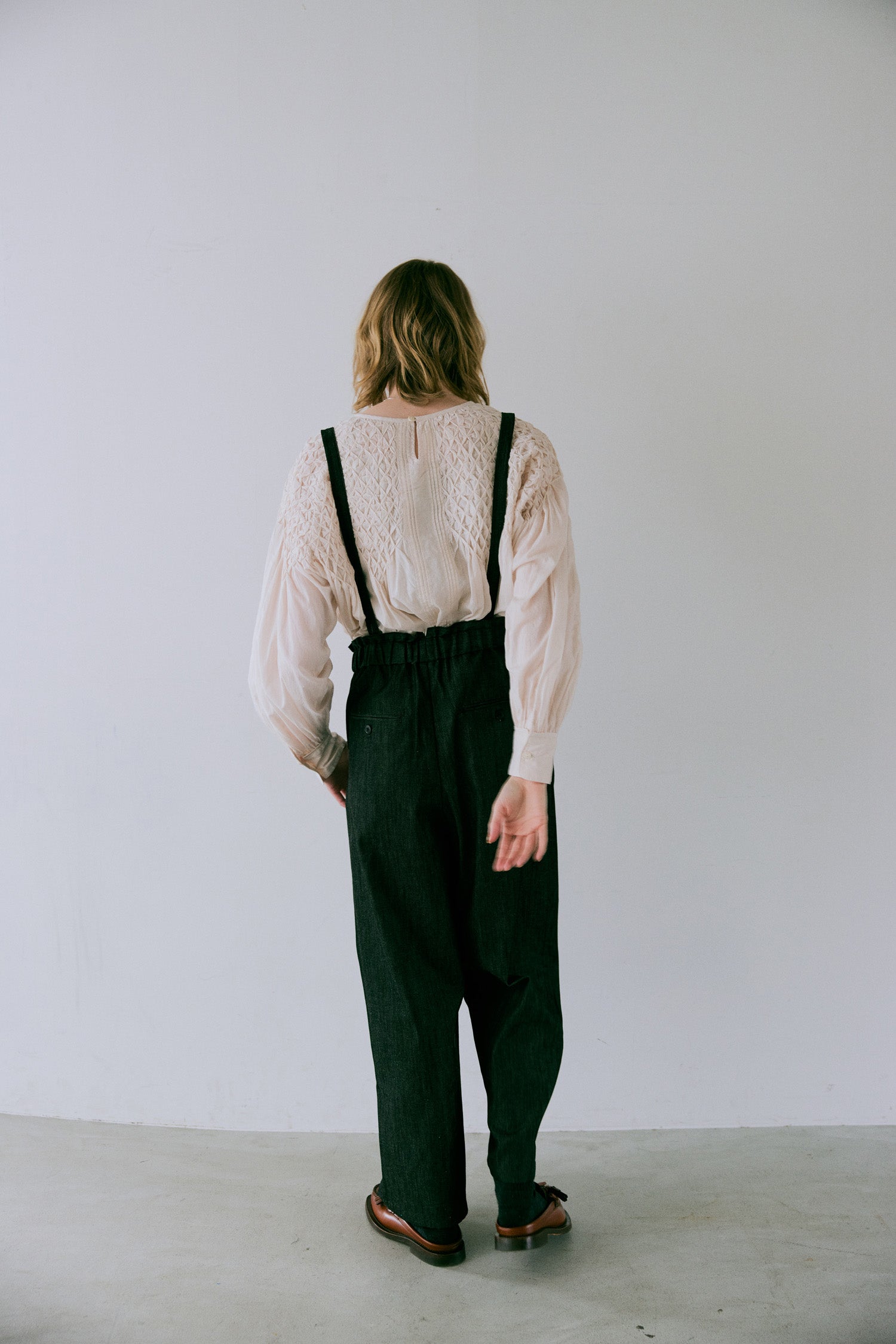 \再入荷/doux bleu ハンドスモッキング刺繍ブラウス DB-2543-003