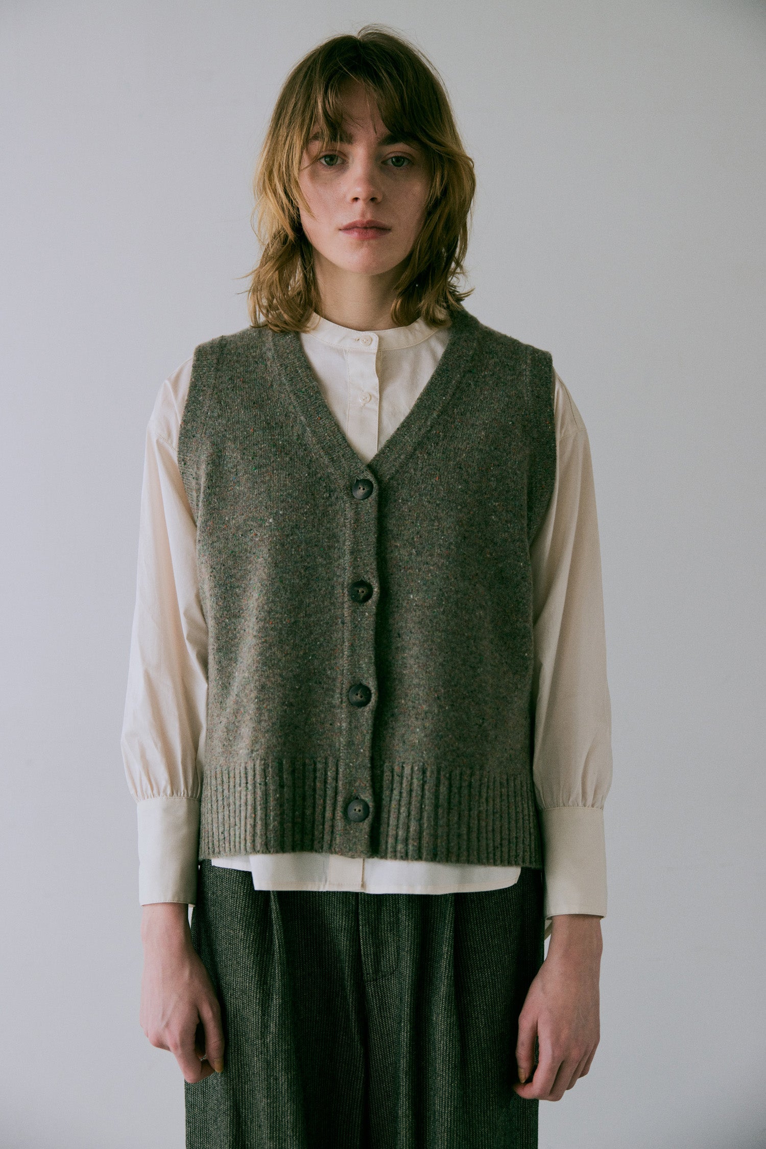 doux bleu EXファインメリノウール ニットベスト DB-2548-032