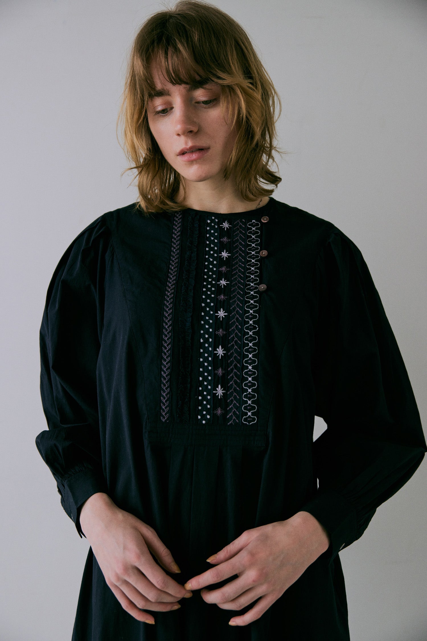 doux bleu ステッチ エンブロイダリーワンピース DB-2544-018