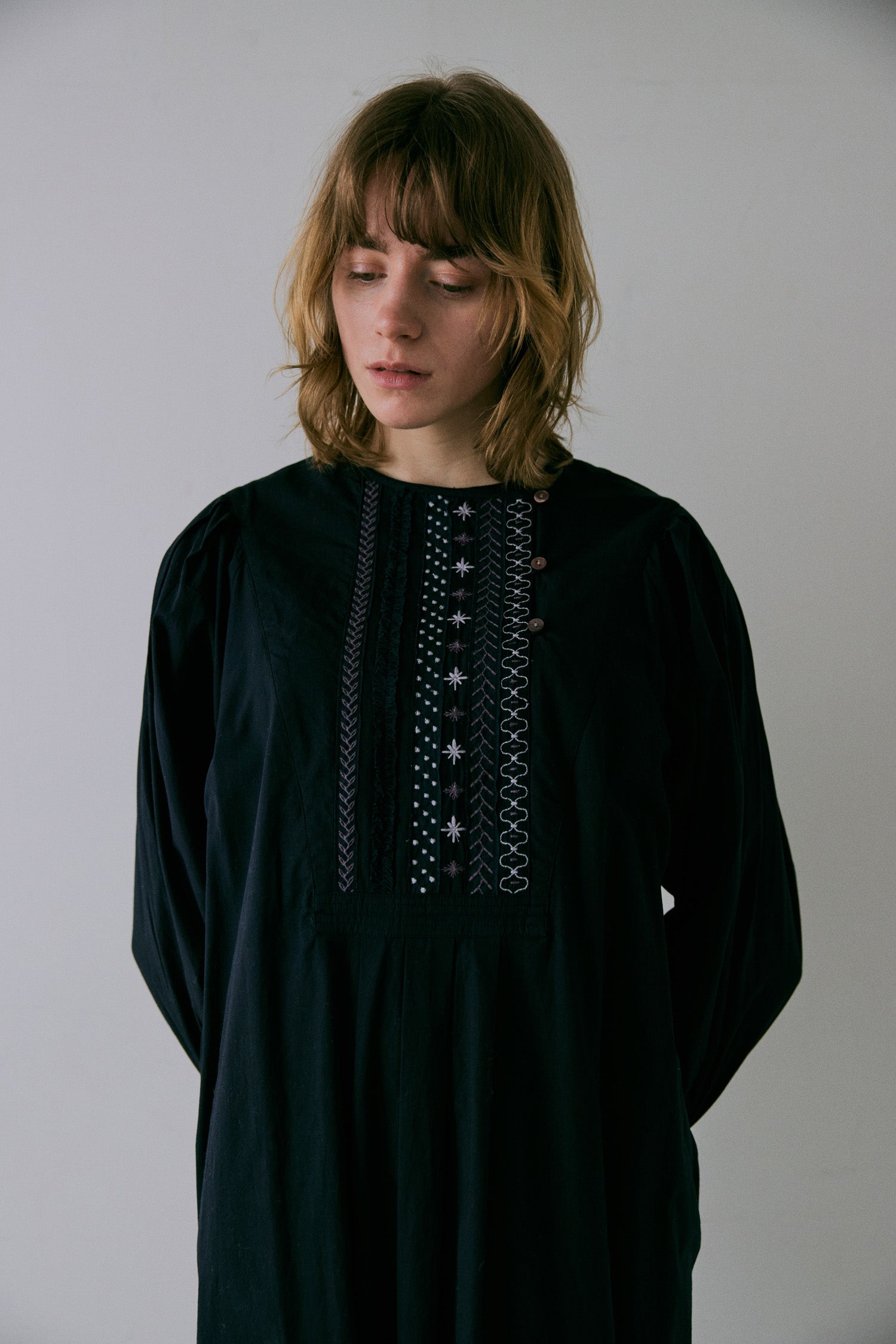 doux bleu ステッチ エンブロイダリーワンピース DB-2544-018