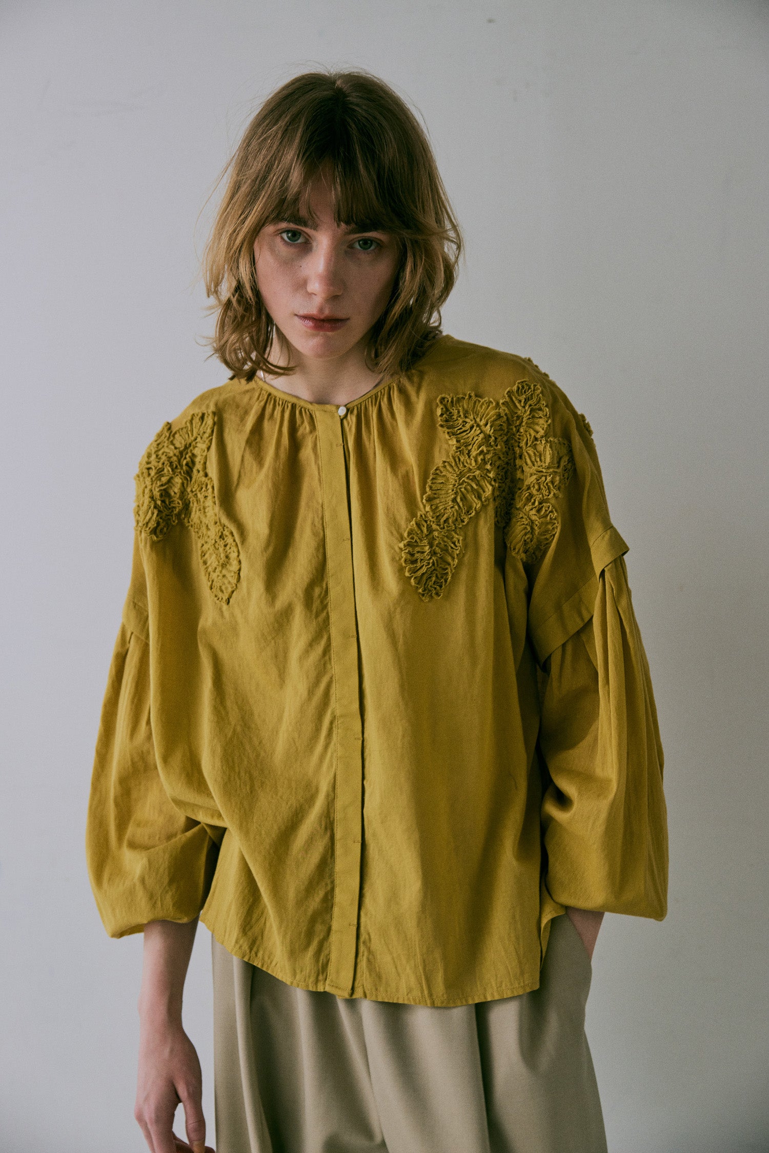 doux bleu ストリング刺繍ブラウス DB-2543-004