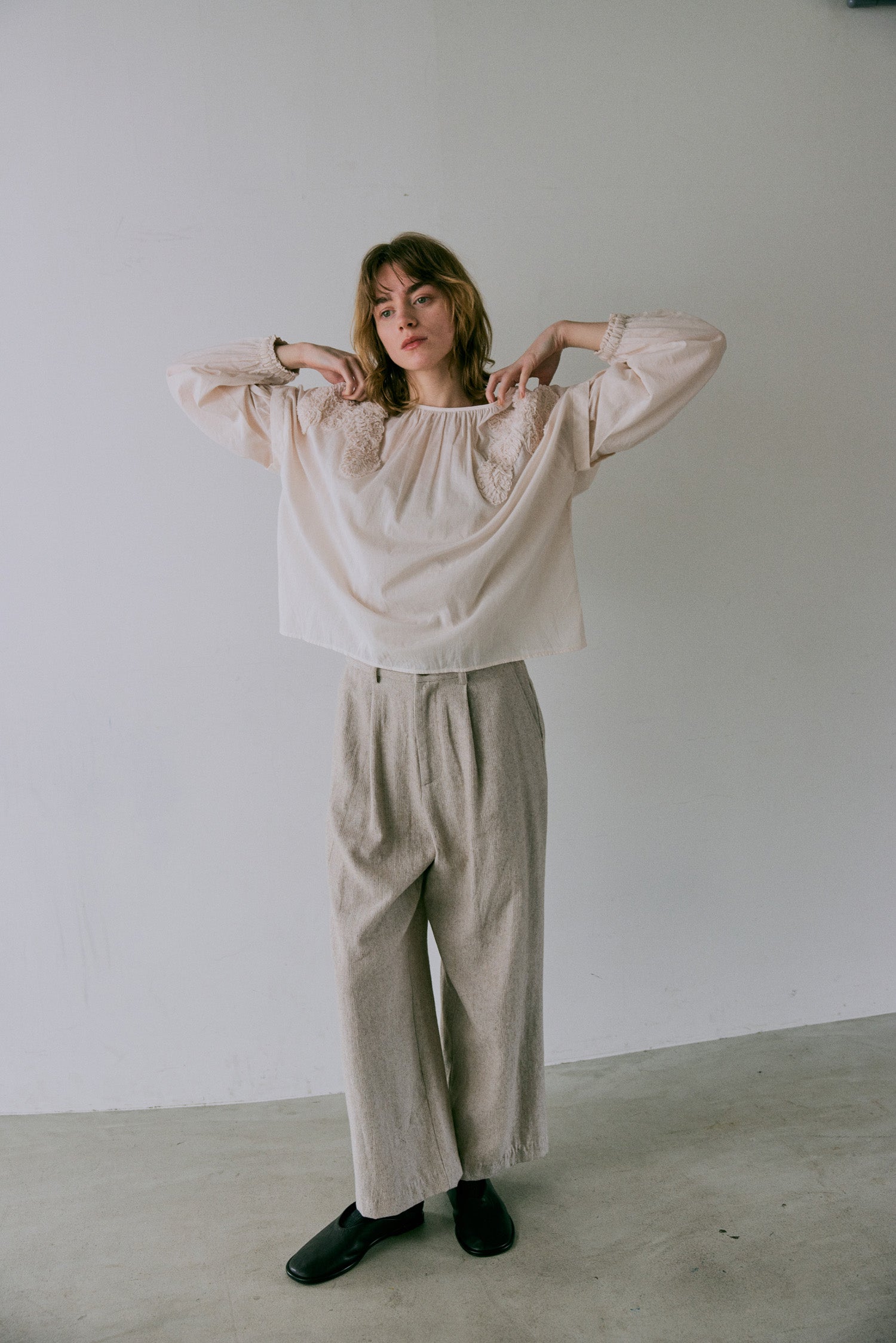 doux bleu ストリング刺繍ブラウス DB-2543-004