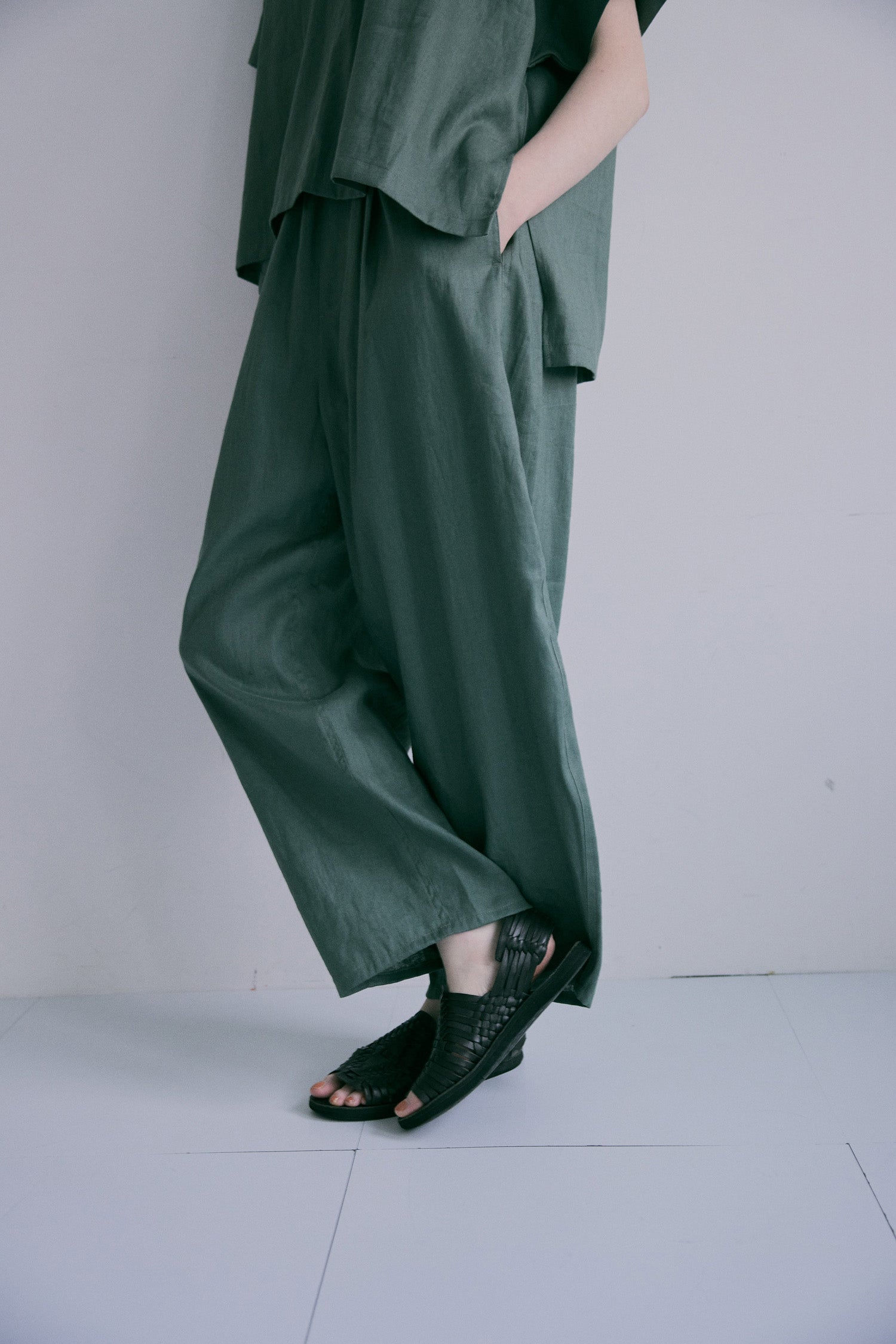 doux bleu コットンリネンワイドコクーンパンツ DB-2625-082