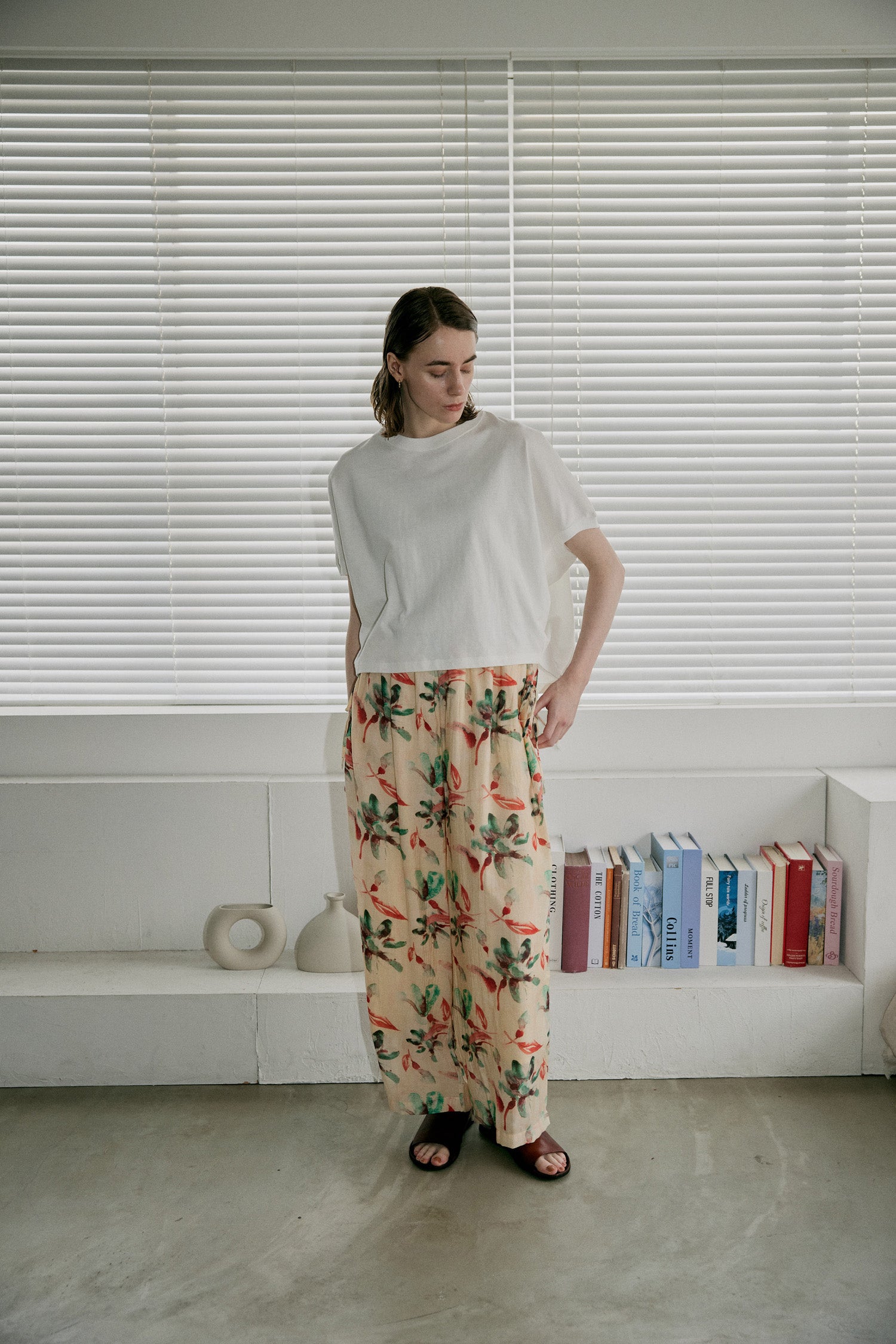 doux bleu フラワーインドプリントパンツ DB-2625-049