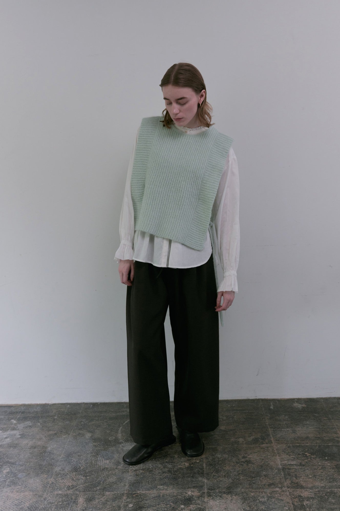 doux bleu ウーリーノ タックパンツ DB-2555-053