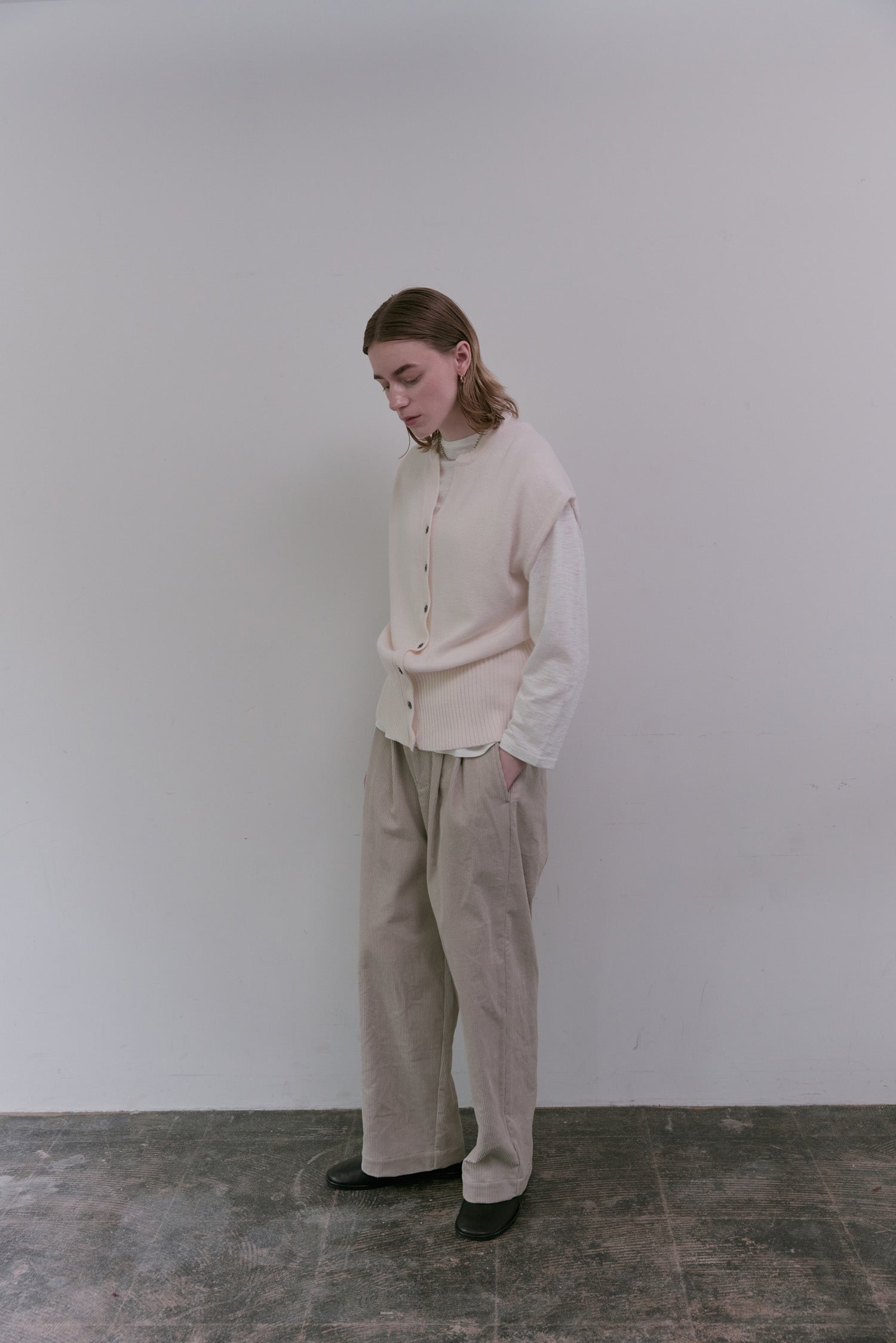 doux bleu バックタック ニットベスト DB-2558-046