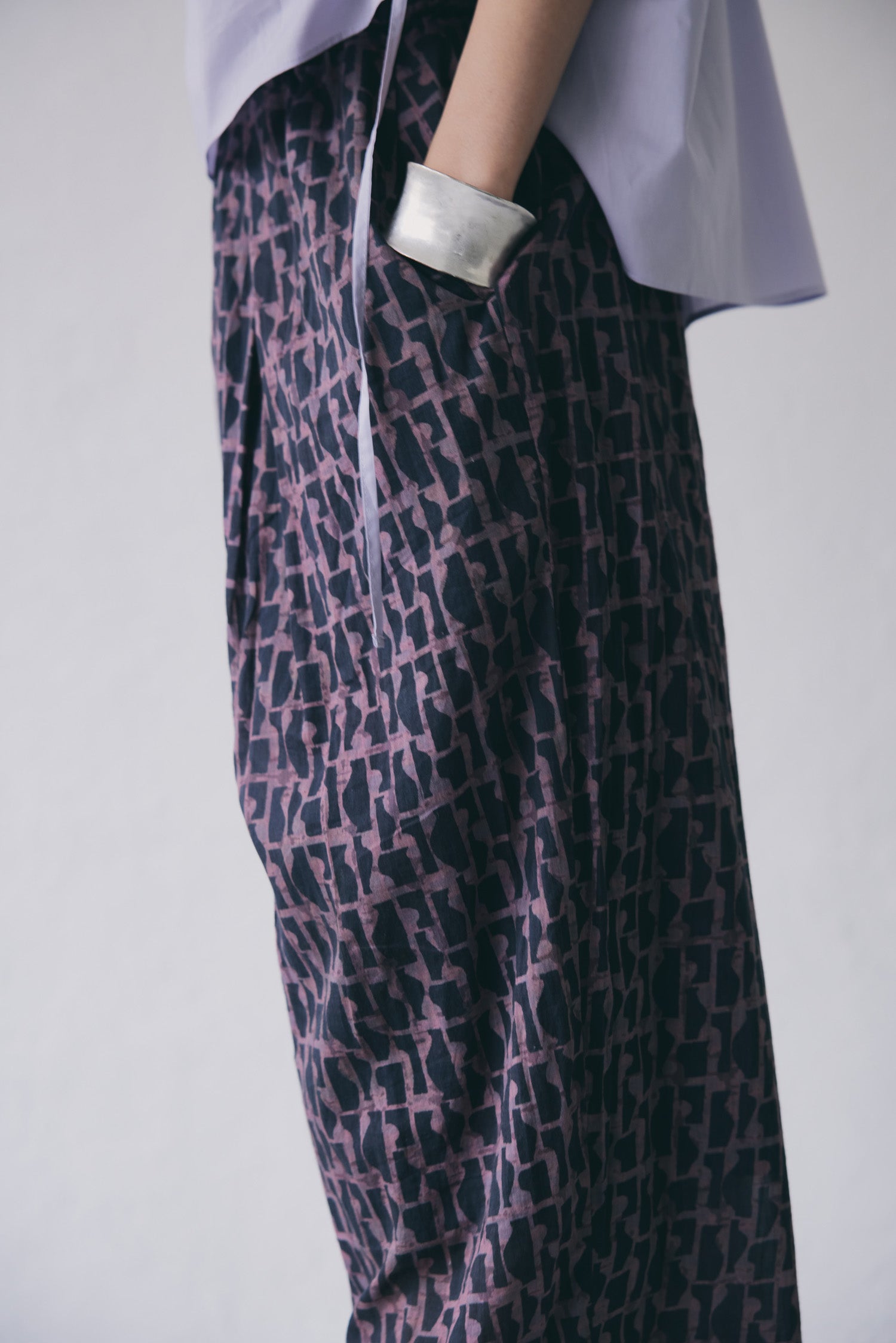doux bleu モダンジオメトリック パンツ DB-2525-066