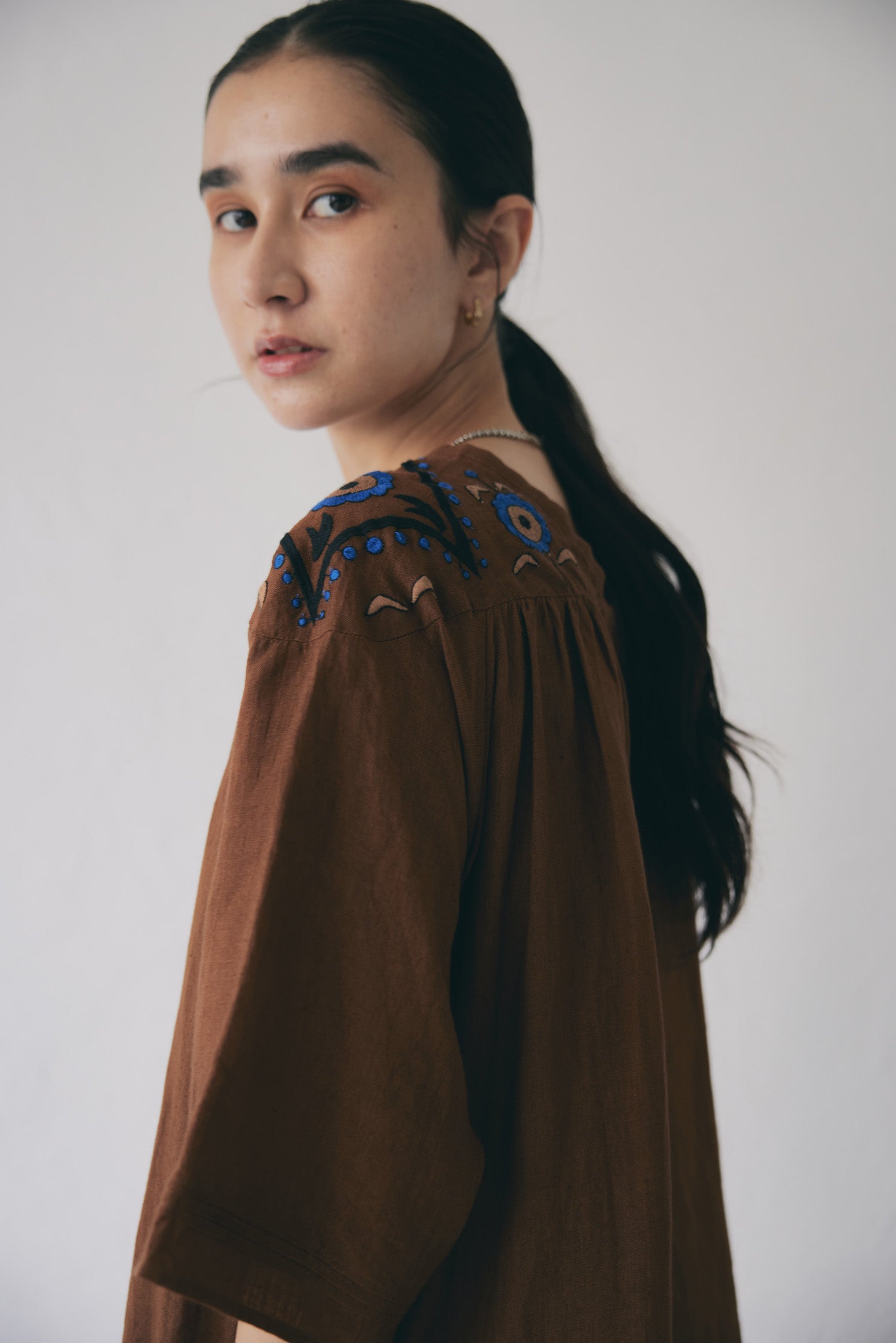 doux bleu インドリネン 刺繍ワンピース DB-2524-051